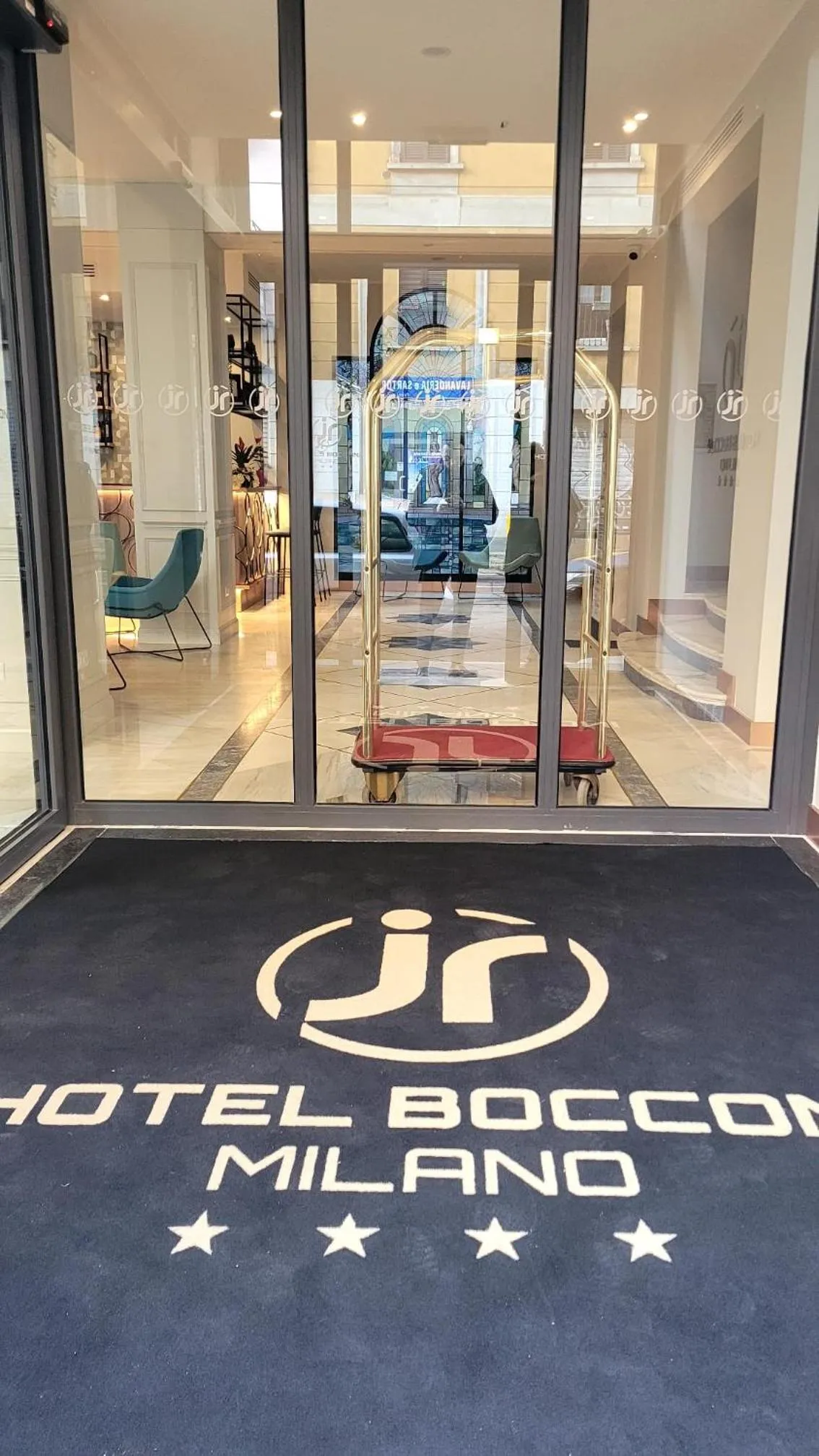 Facade/entrance in JR Hotels Bocconi Milano