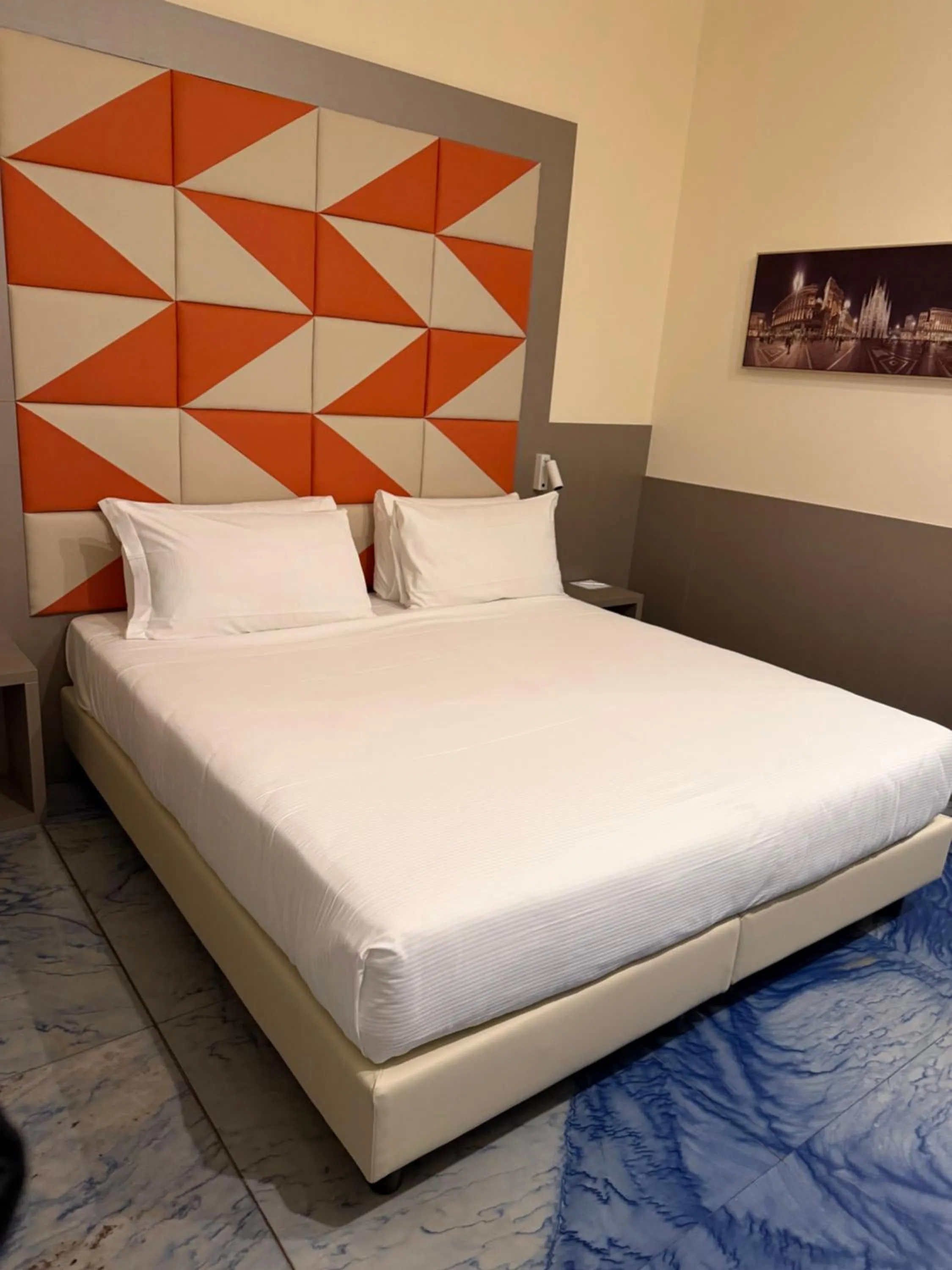 Bedroom, Bed in JR Hotels Bocconi Milano