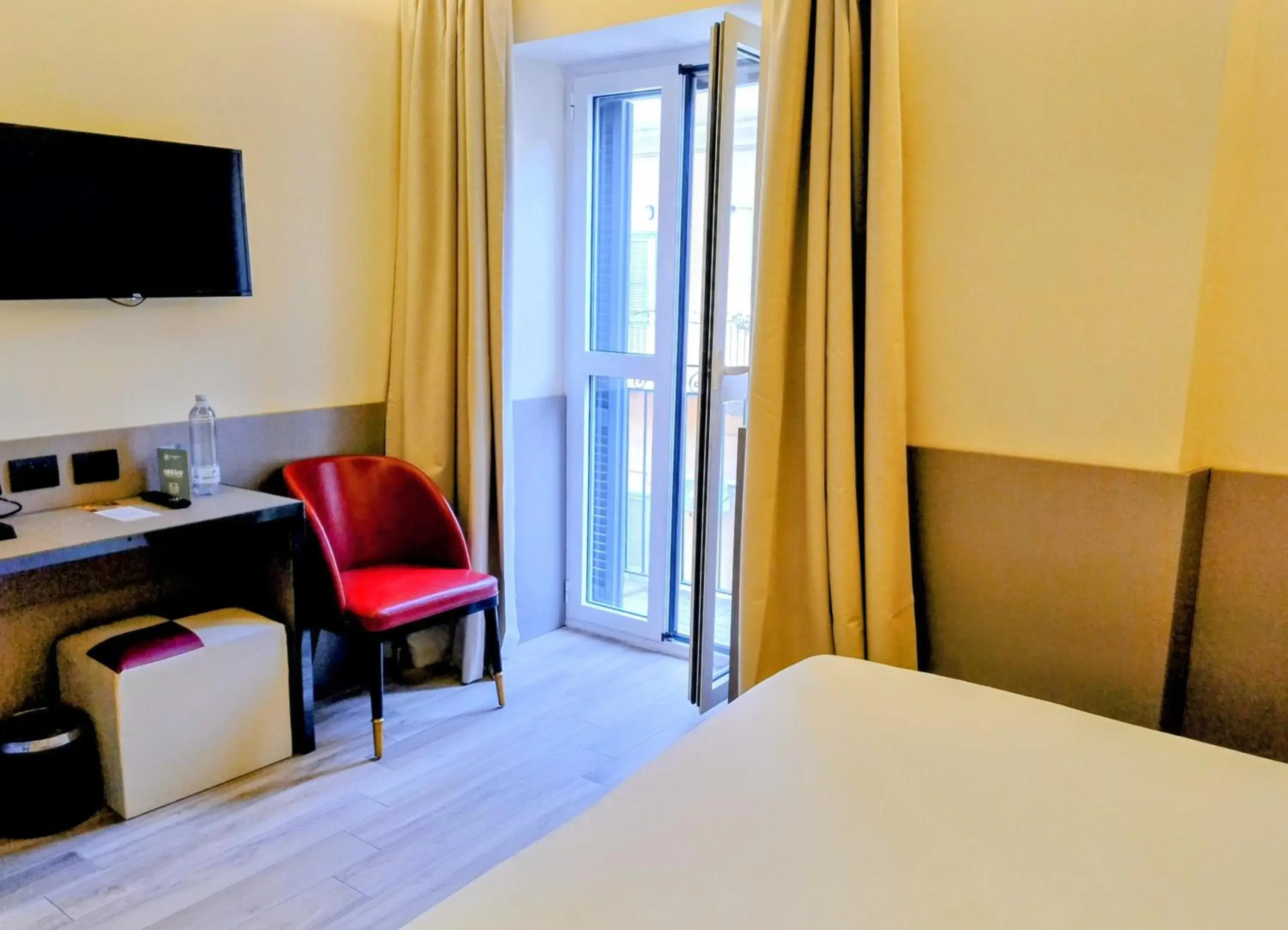 Photo of the whole room, Bed in JR Hotels Bocconi Milano Photo of the whole room, Bed in JR Hotels Bocconi Milano