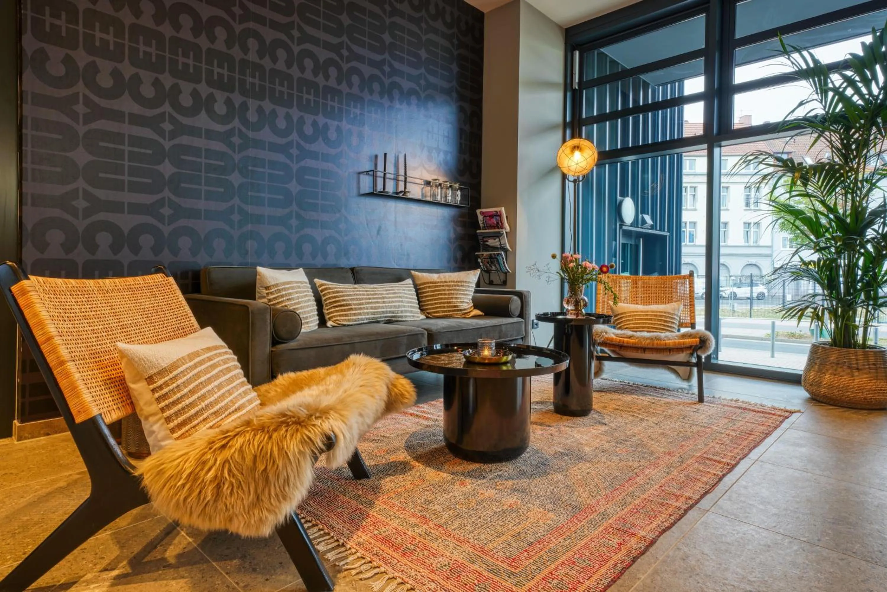 Lobby or reception in Vienna House Easy by Wyndham Hannover City