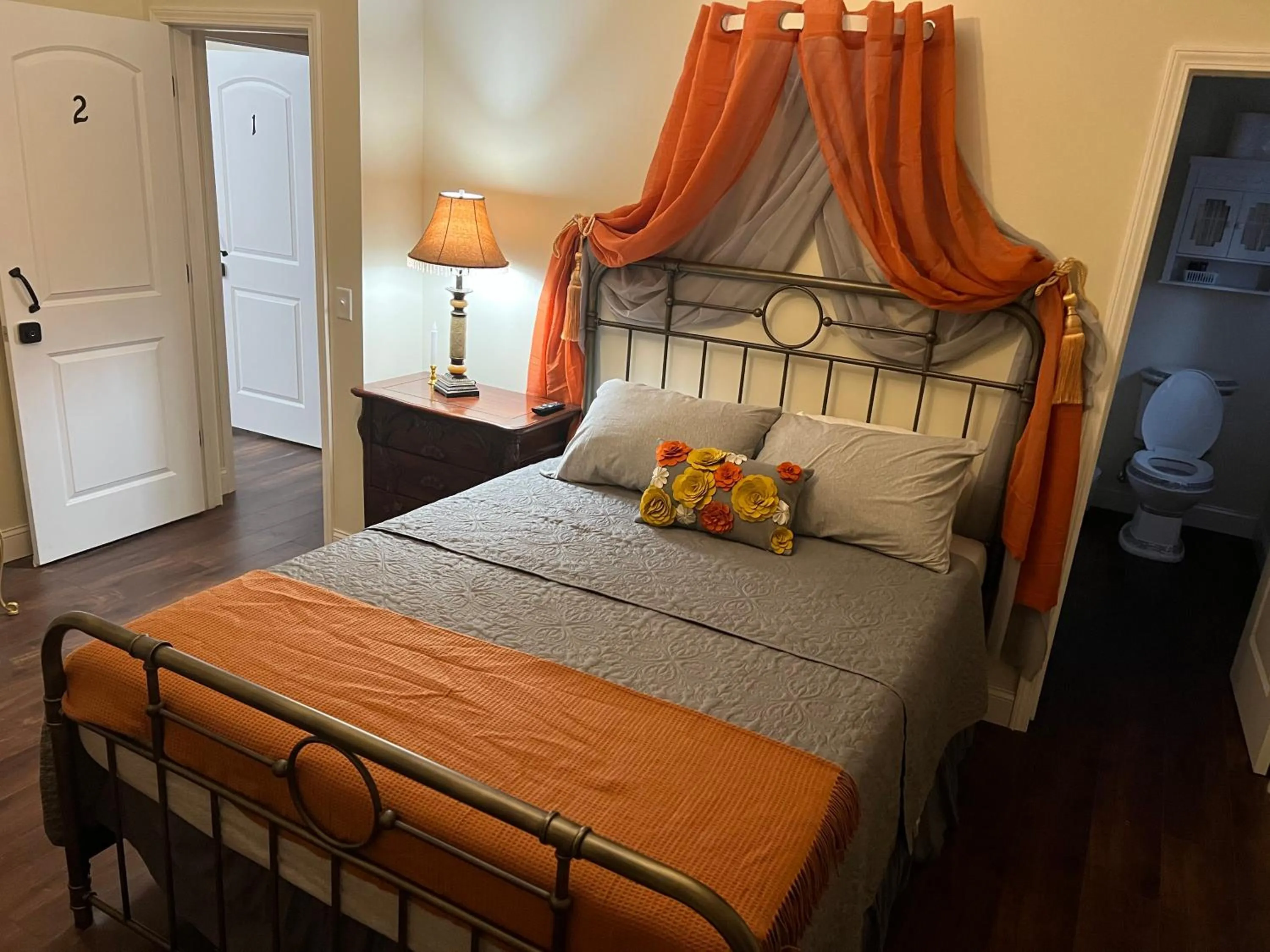 Bedroom, Bed in Holland Farmhouse Inn B&B