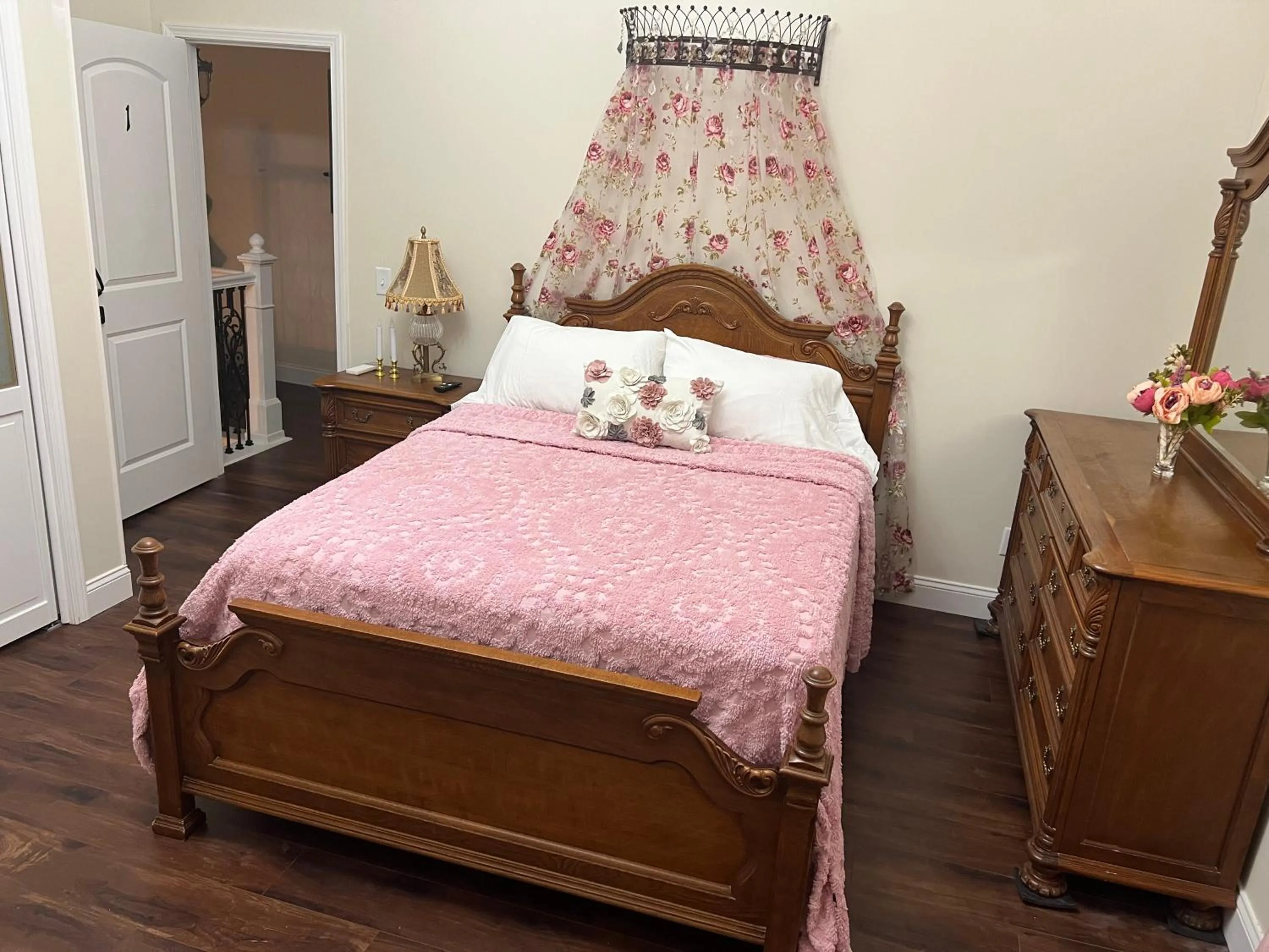 Bedroom, Bed in Holland Farmhouse Inn B&B