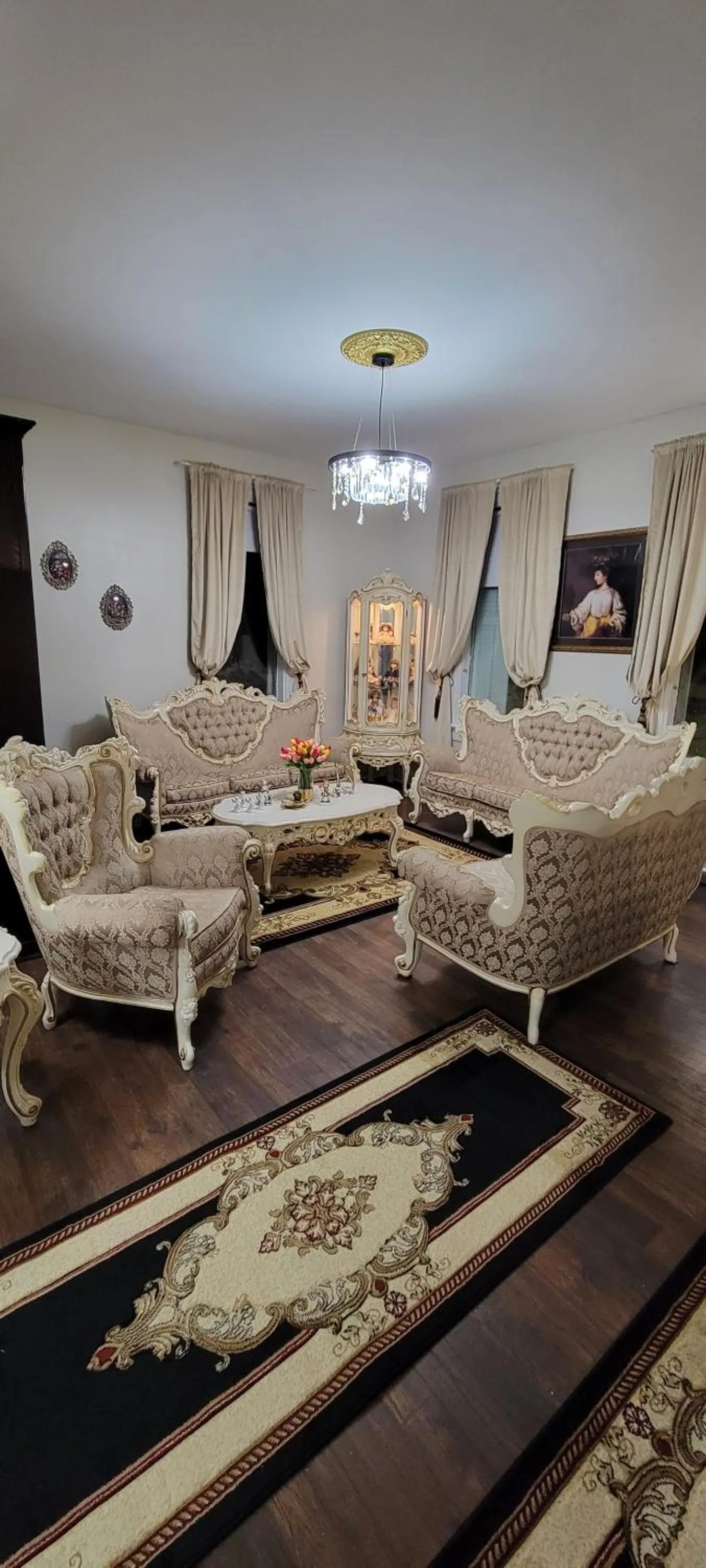 Living room in Holland Farmhouse Inn B&B