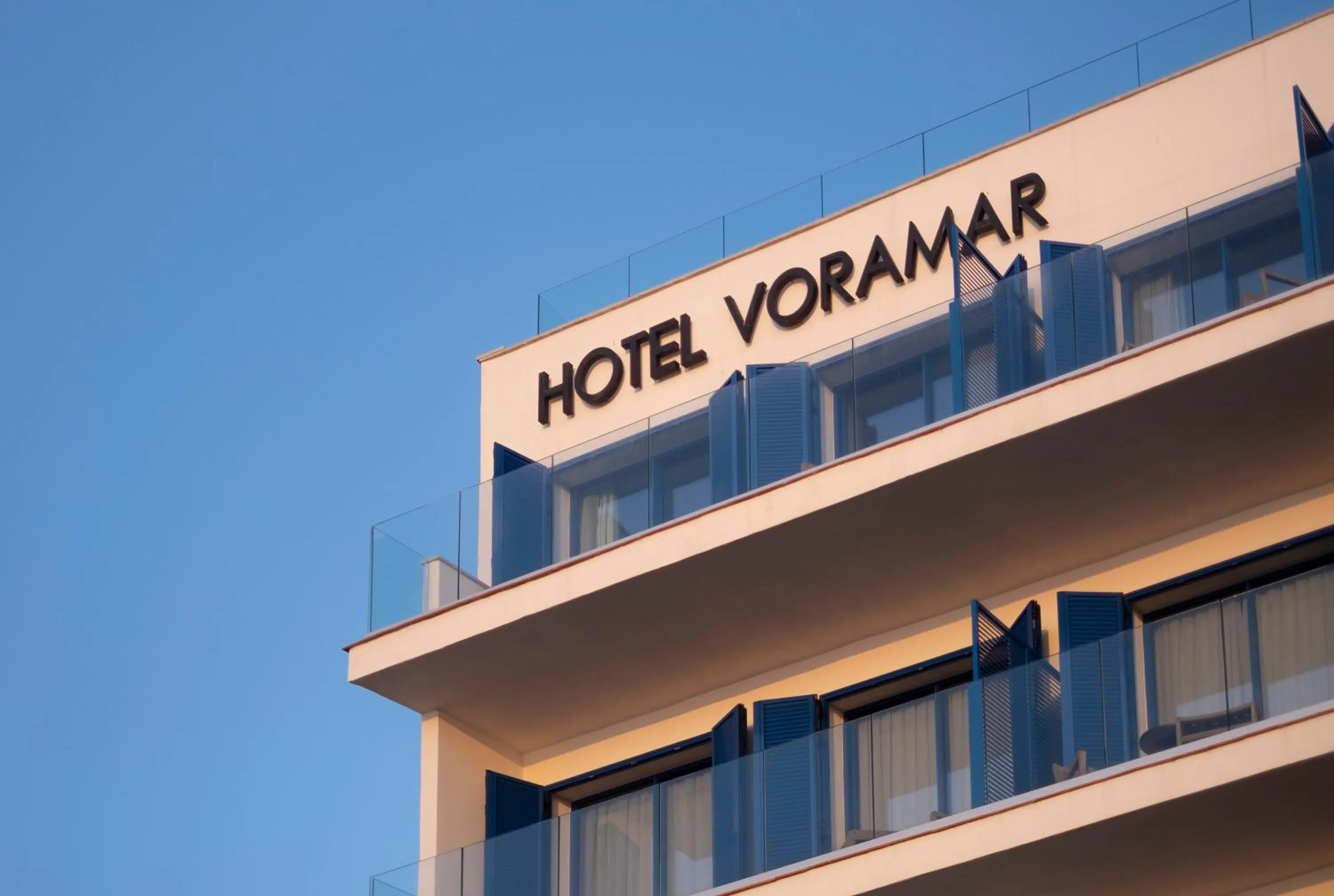 Property building in Hotel Voramar