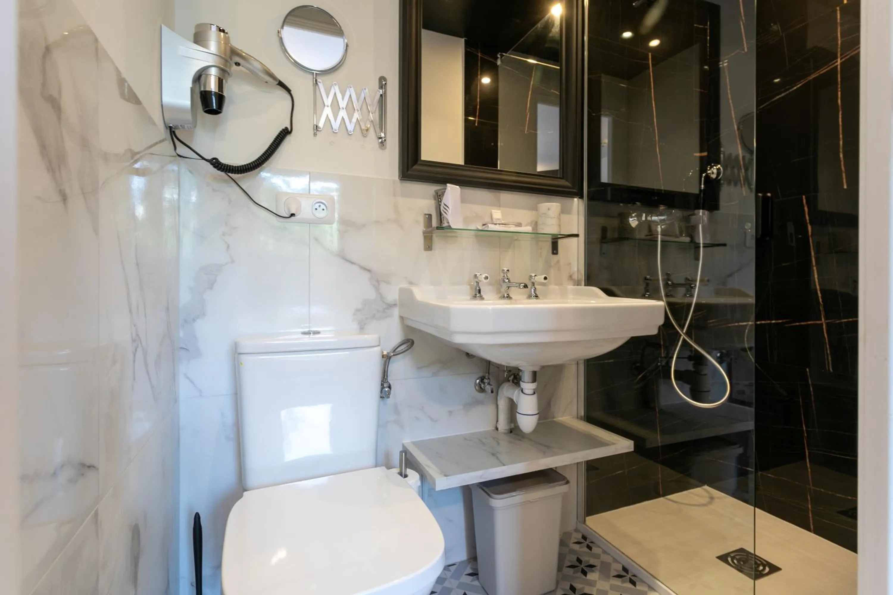 Bathroom in WS Notre-Dame - Linné