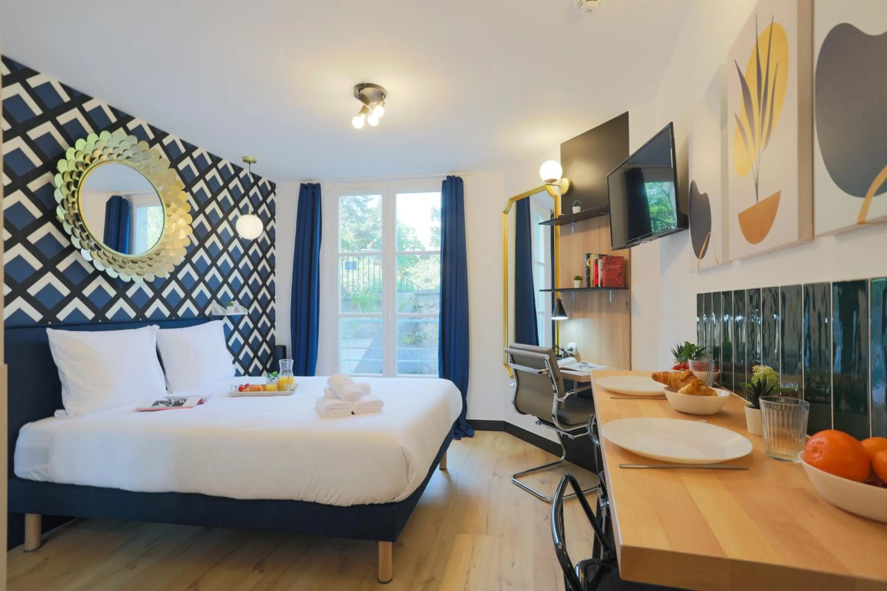Photo of the whole room, Bed in WS Notre-Dame - Linné