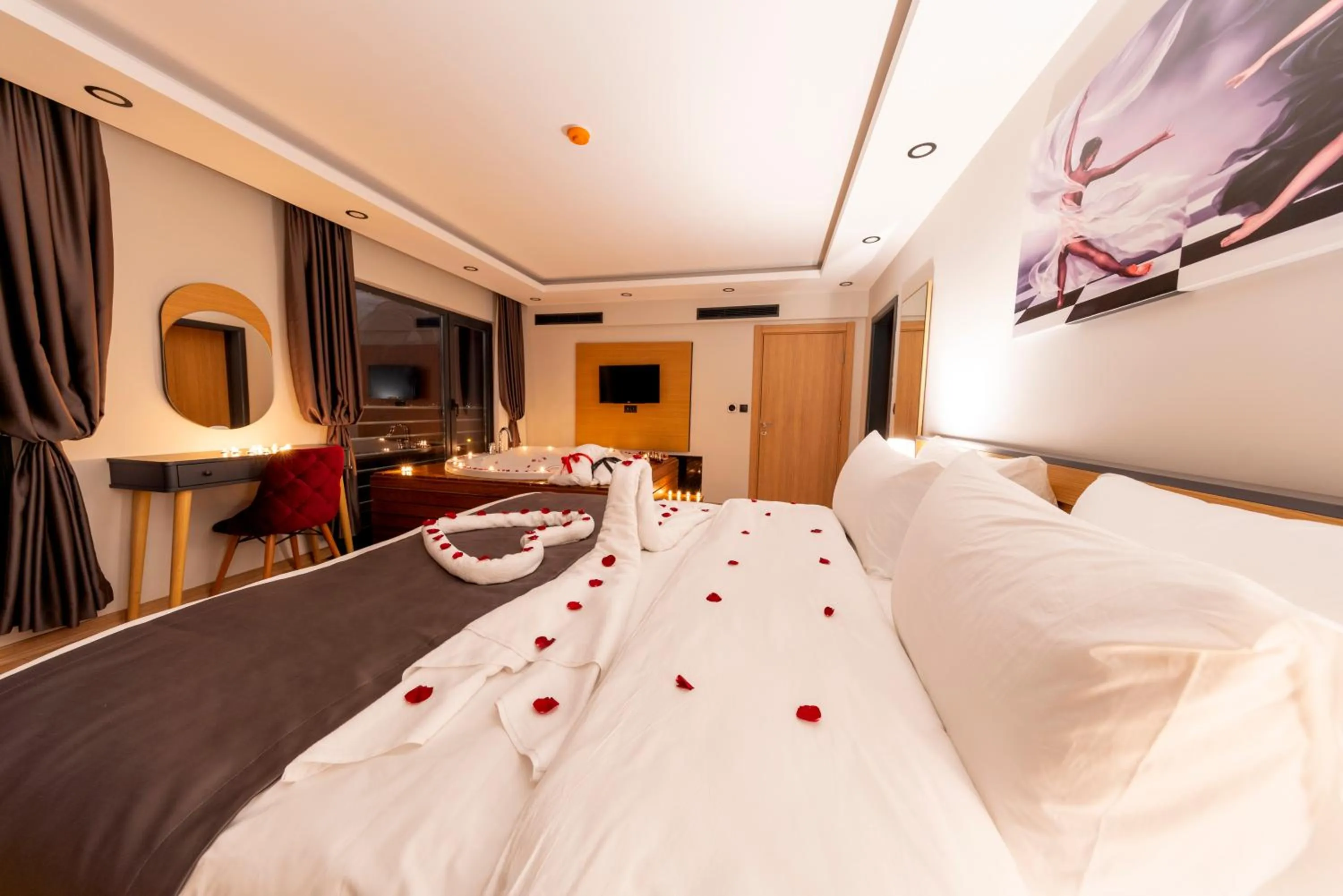 Photo of the whole room, Bed in Şehrar Suite Hotel