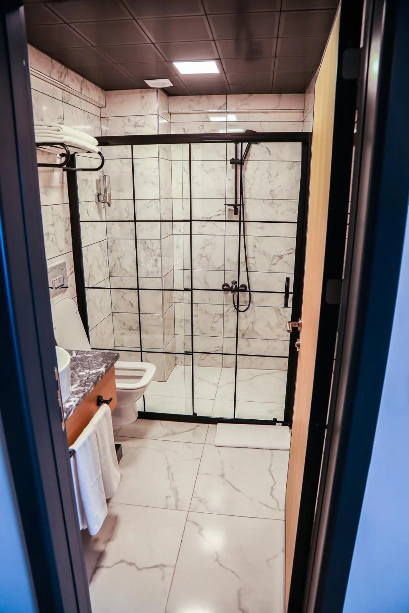 Shower in Şehrar Suite Hotel