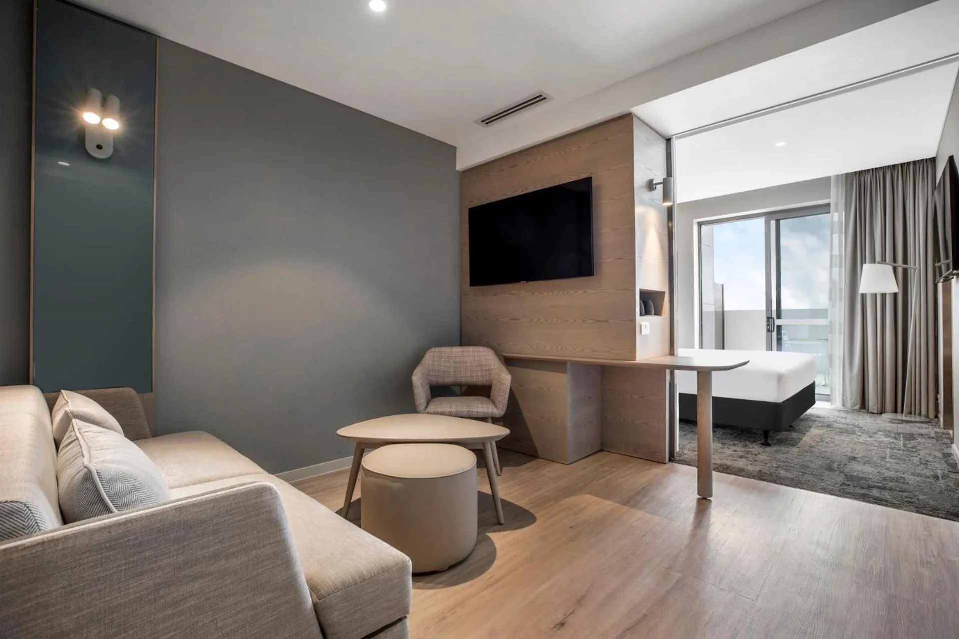 Bedroom, Bed in Holiday Inn Express & Suites Sunshine Coast by IHG