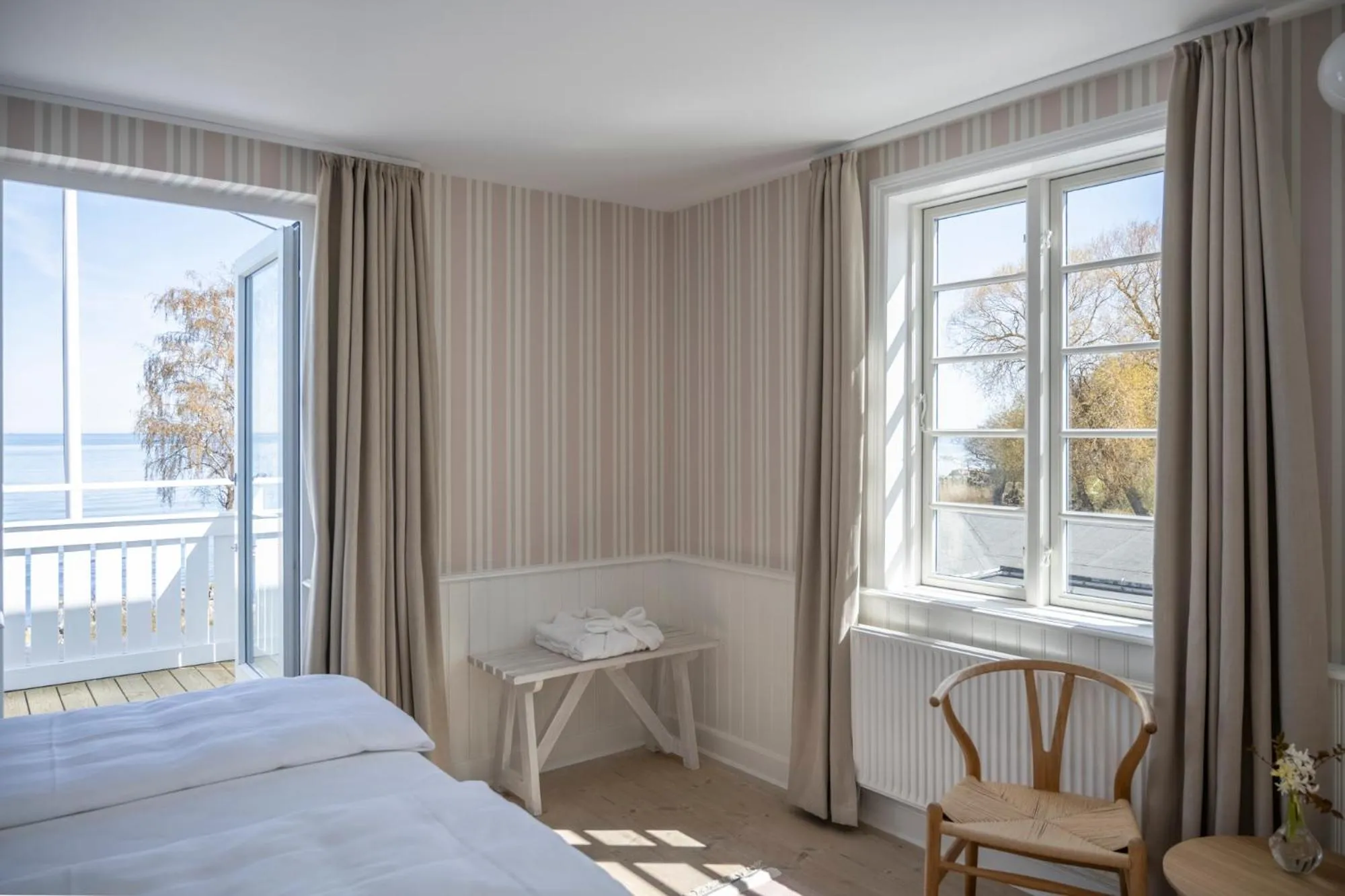 Balcony/Terrace, Bed in Melsted Badehotel
