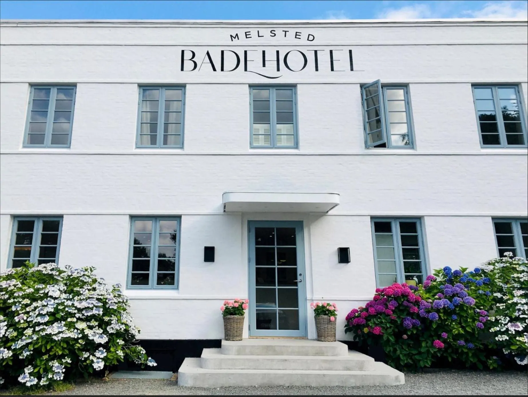 Property building in Melsted Badehotel