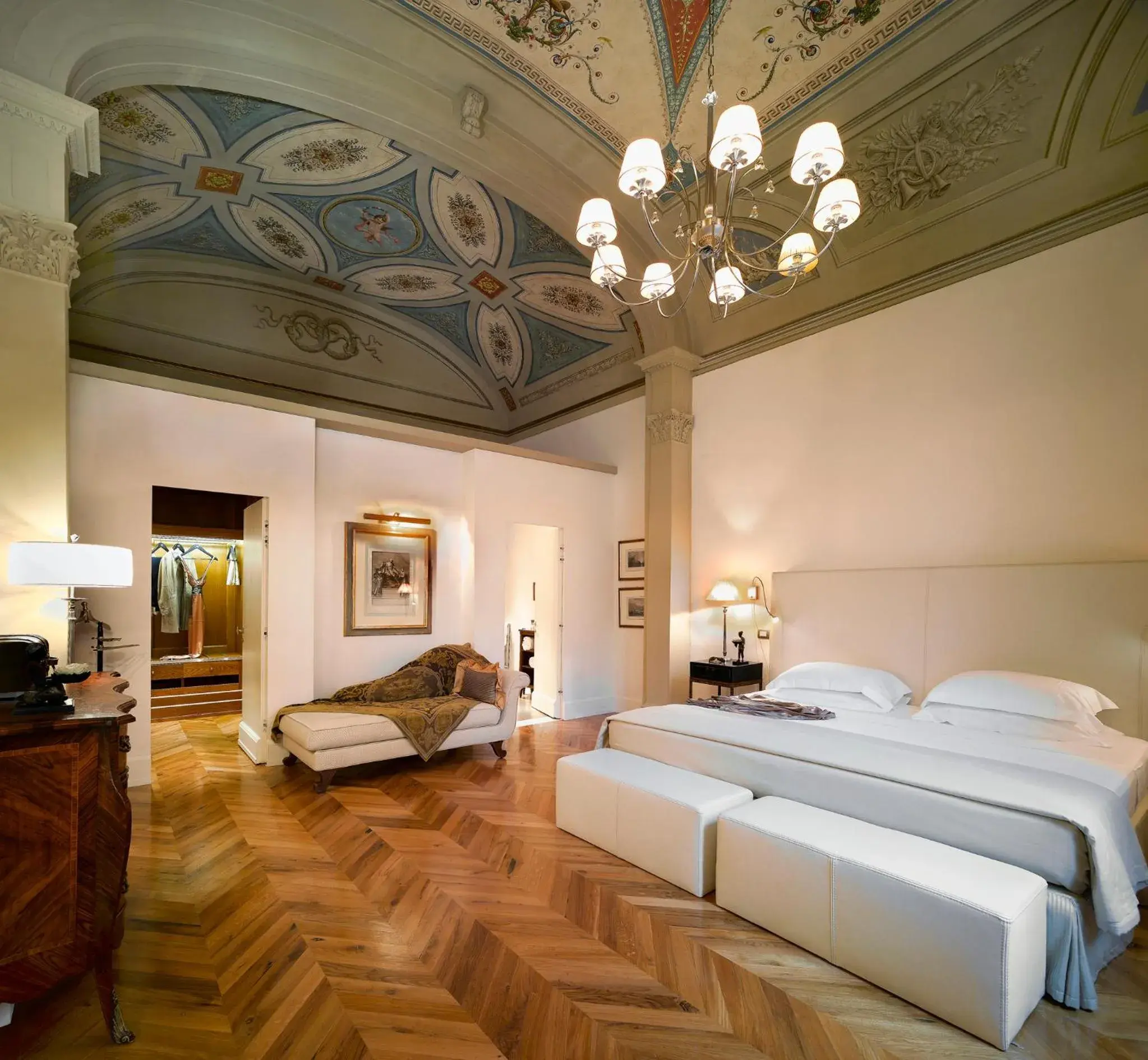 Photo of the whole room, Bed in Palazzo Firenze by Baglioni Hotels & Resorts Photo of the whole room, Bed in Palazzo Firenze by Baglioni Hotels & Resorts