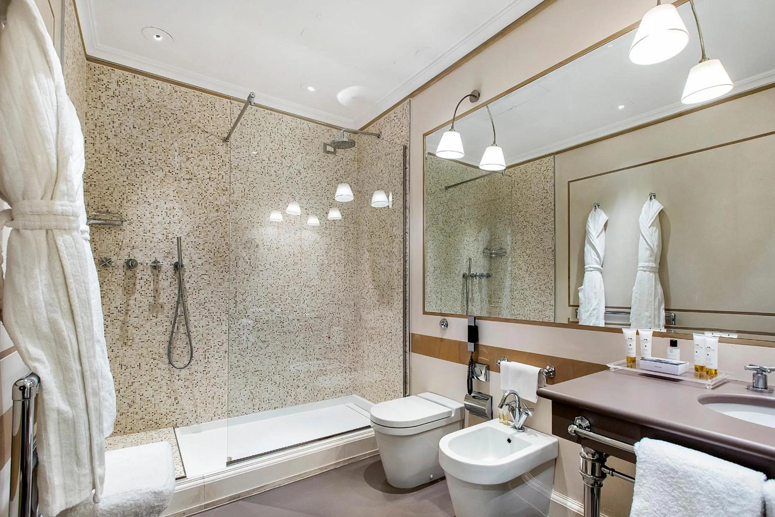 Bathroom in Palazzo Firenze by Baglioni Hotels & Resorts