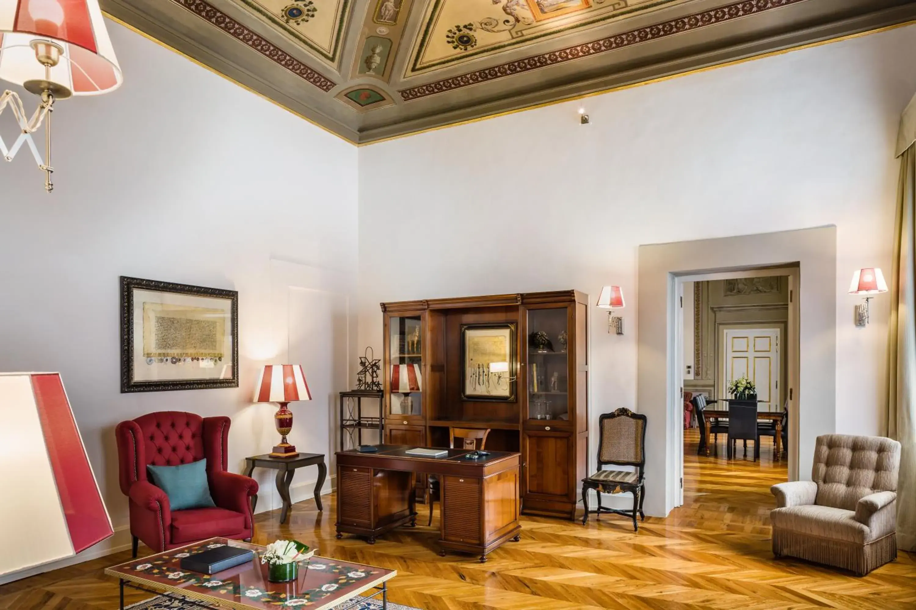 Living room in Palazzo Firenze by Baglioni Hotels & Resorts Living room in Palazzo Firenze by Baglioni Hotels & Resorts
