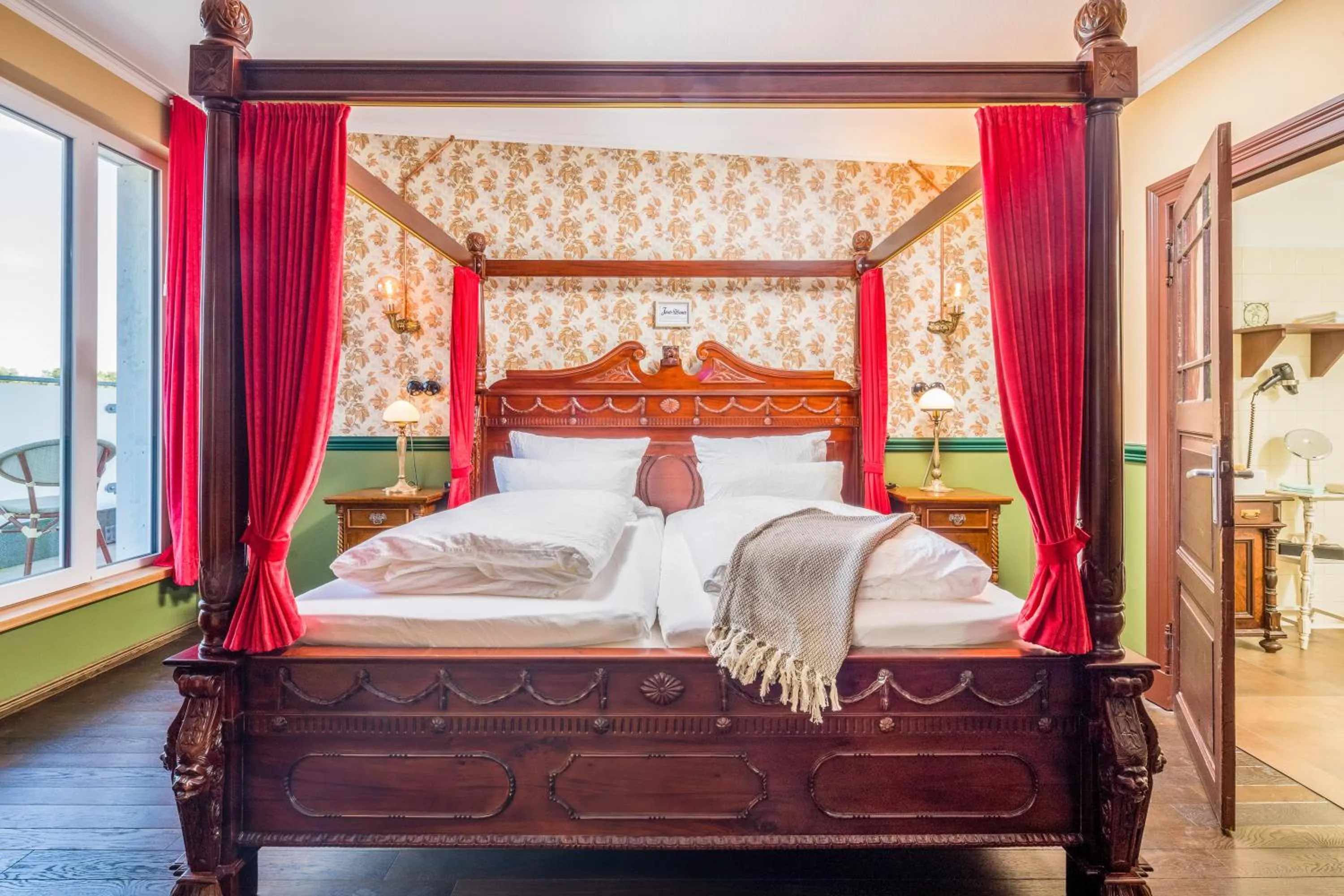 Bed in Parkhotel Jever