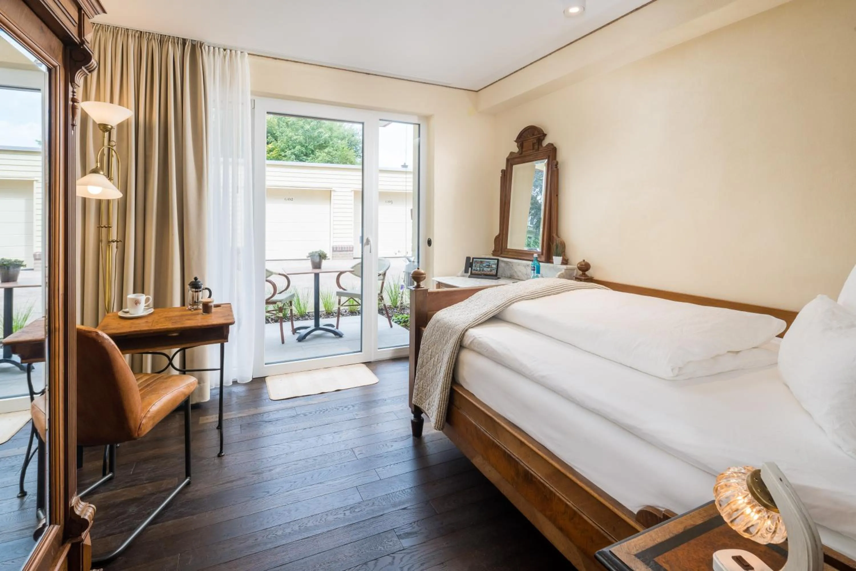 Deluxe Single Room in Parkhotel Jever