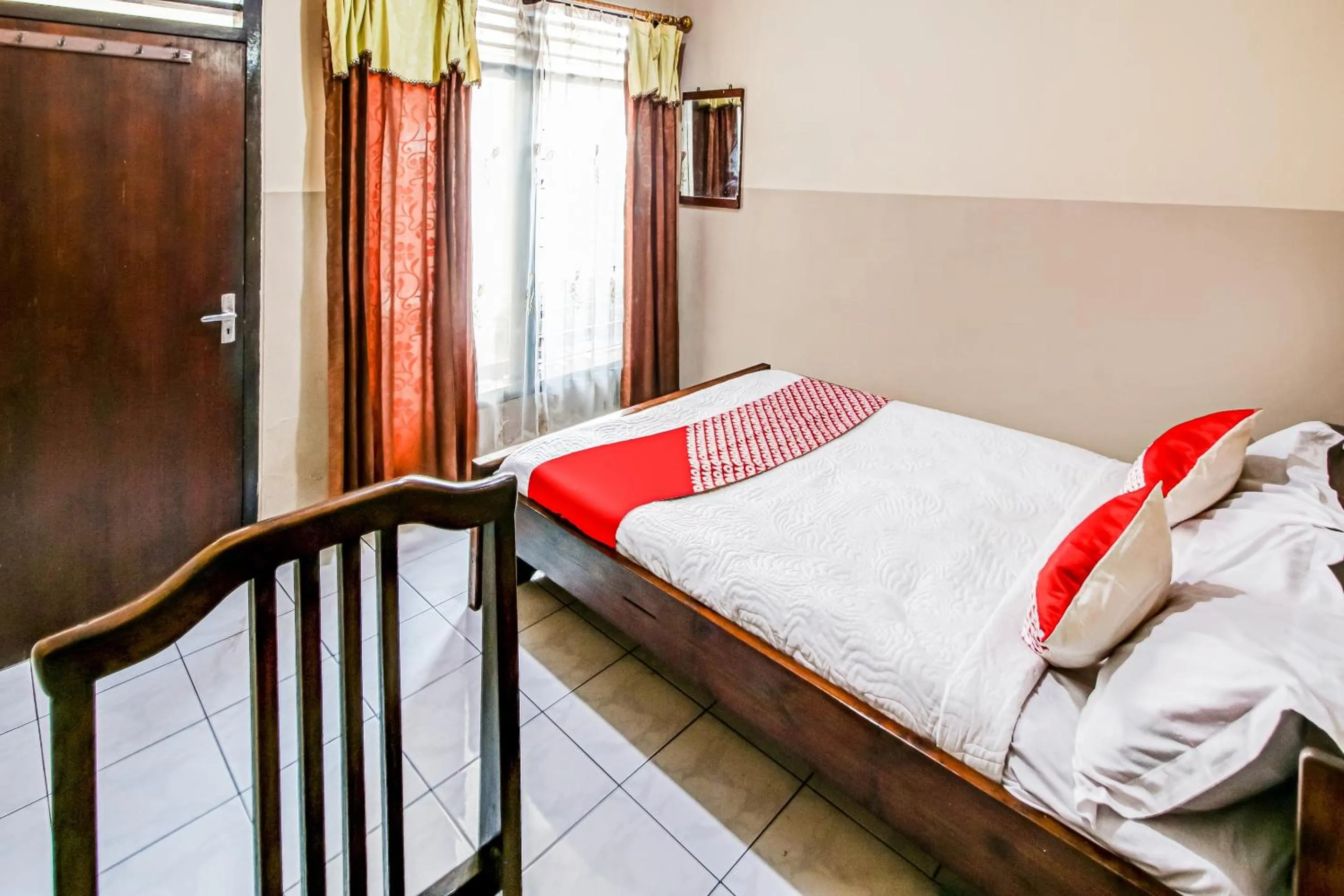 Bedroom, Bed in OYO 91053 Desa Wisata Gilimanuk