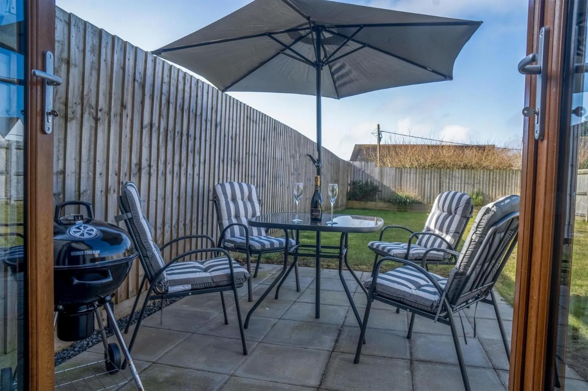 Floor plan in Johnnys Cove - 2 Bedroom Holiday Home - New Hedges