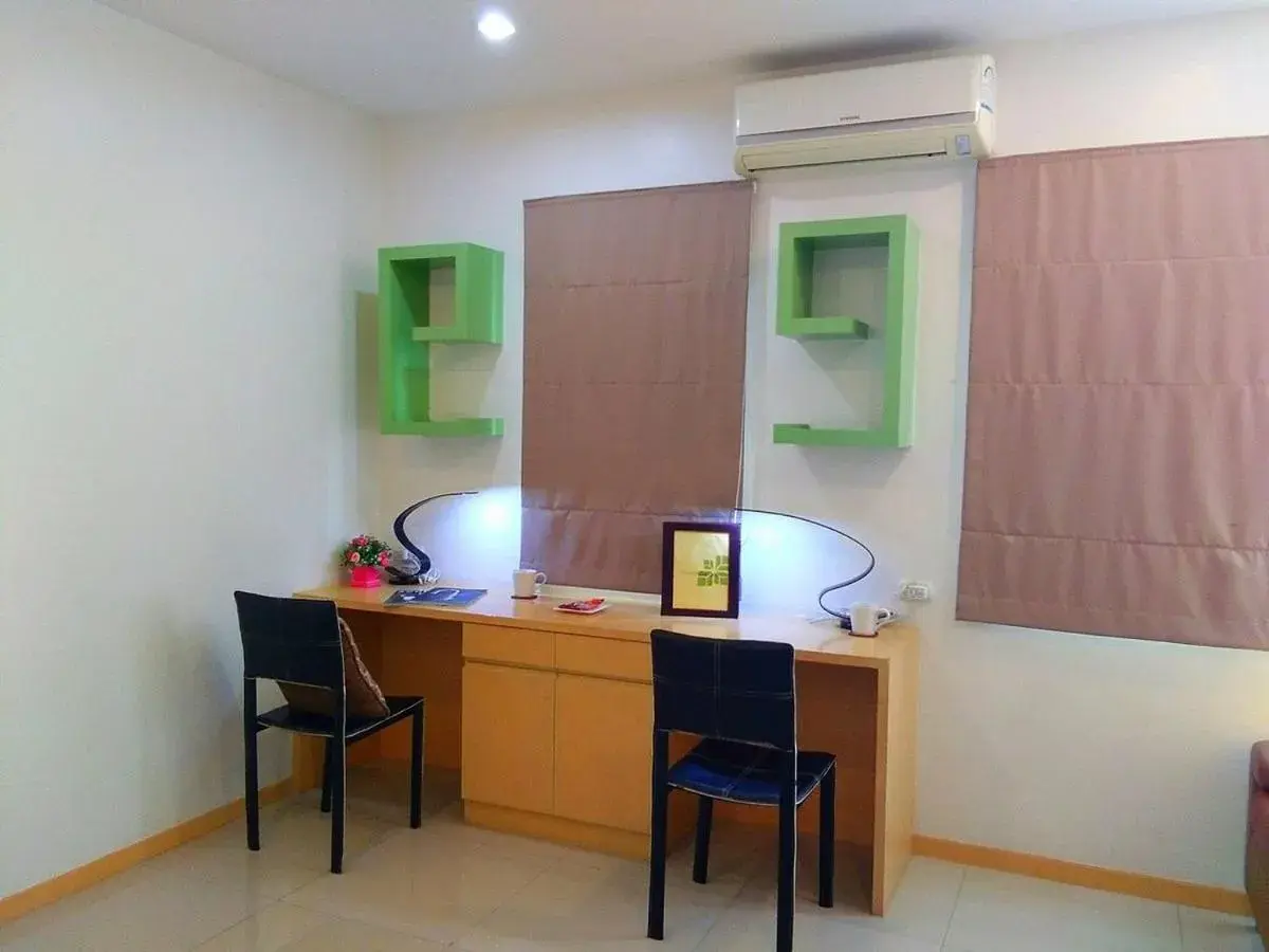 Inner courtyard view in BANGKOK.GRAND.RESORT Inner courtyard view in BANGKOK.GRAND.RESORT