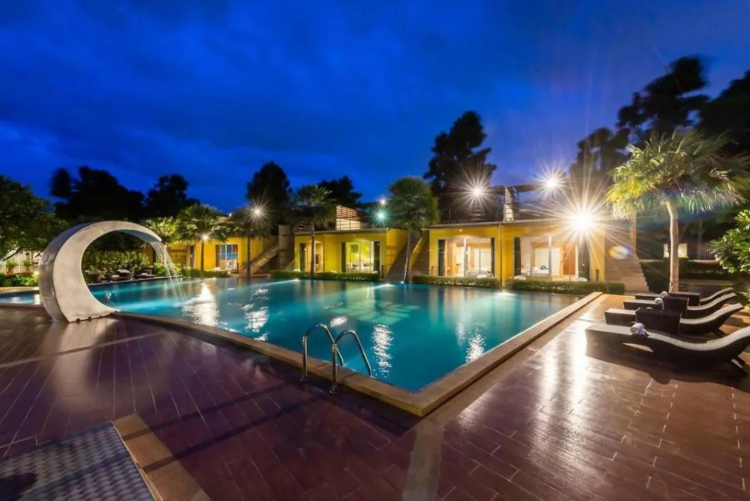 BANGKOK.GRAND.RESORT