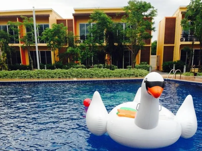 Swimming pool in BANGKOK.GRAND.RESORT