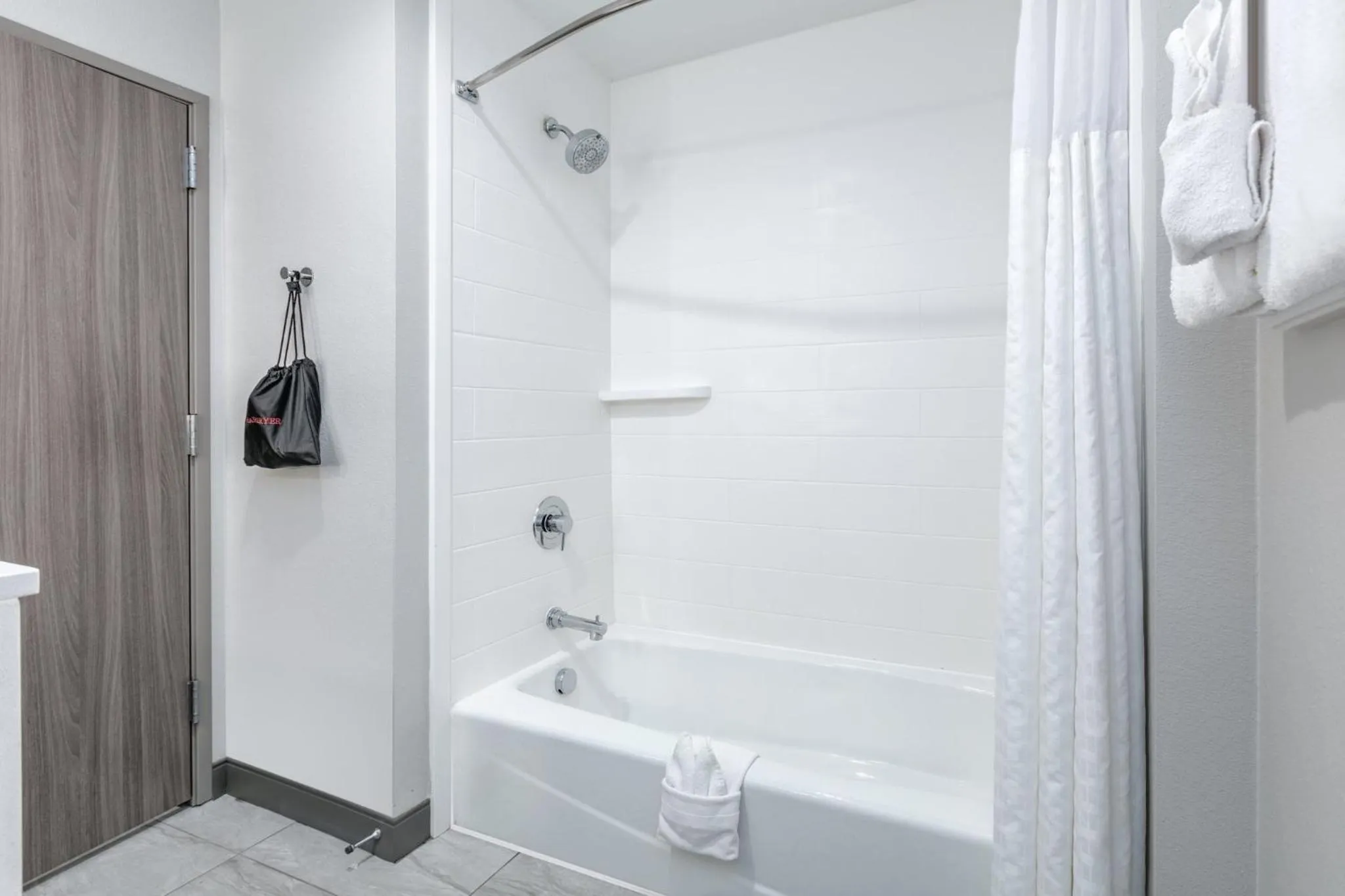 Photo of the whole room in HOLIDAY INN EXPRESS & SUITES DALLAS PLANO NORTH by IHG