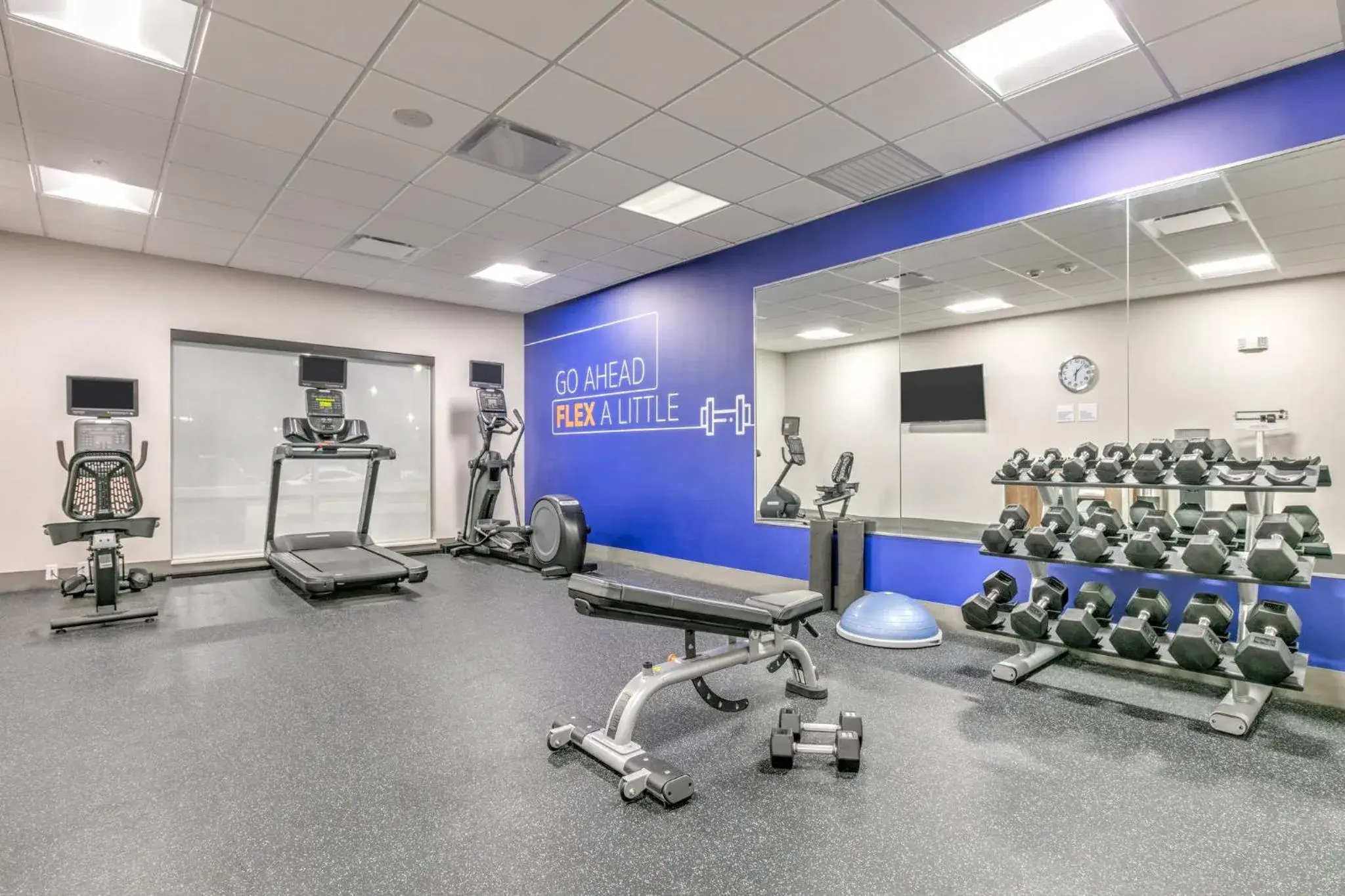 Fitness centre/facilities in HOLIDAY INN EXPRESS & SUITES DALLAS PLANO NORTH by IHG Fitness centre/facilities in HOLIDAY INN EXPRESS & SUITES DALLAS PLANO NORTH by IHG