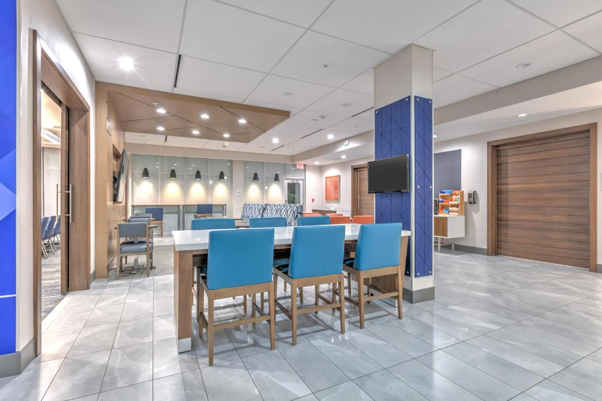 Breakfast in HOLIDAY INN EXPRESS & SUITES DALLAS PLANO NORTH by IHG