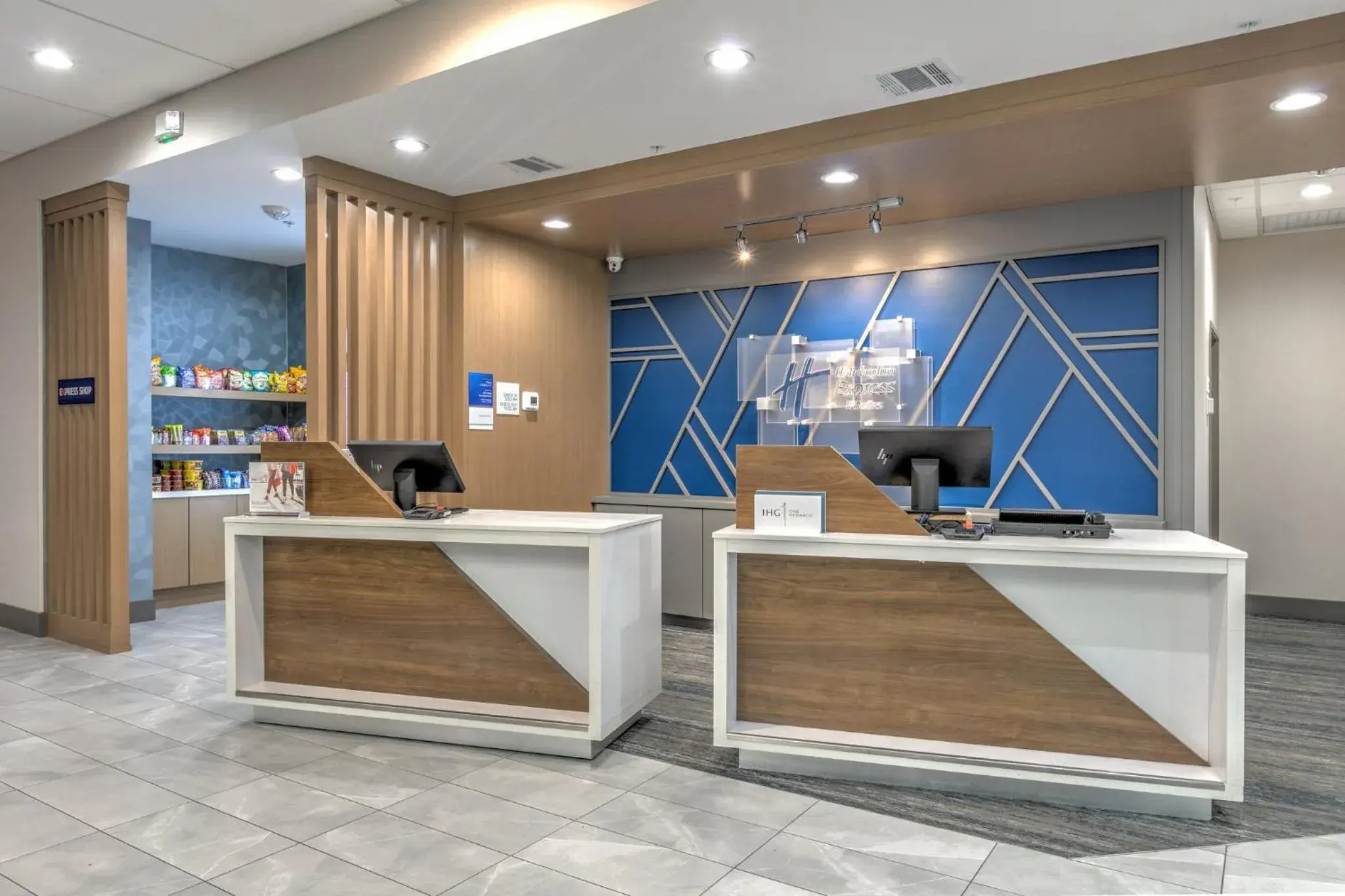 Property building in HOLIDAY INN EXPRESS & SUITES DALLAS PLANO NORTH by IHG Property building in HOLIDAY INN EXPRESS & SUITES DALLAS PLANO NORTH by IHG