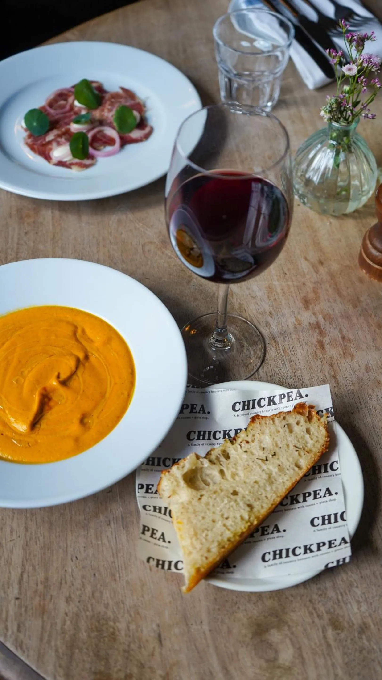 Food and drinks in The Bell & Crown