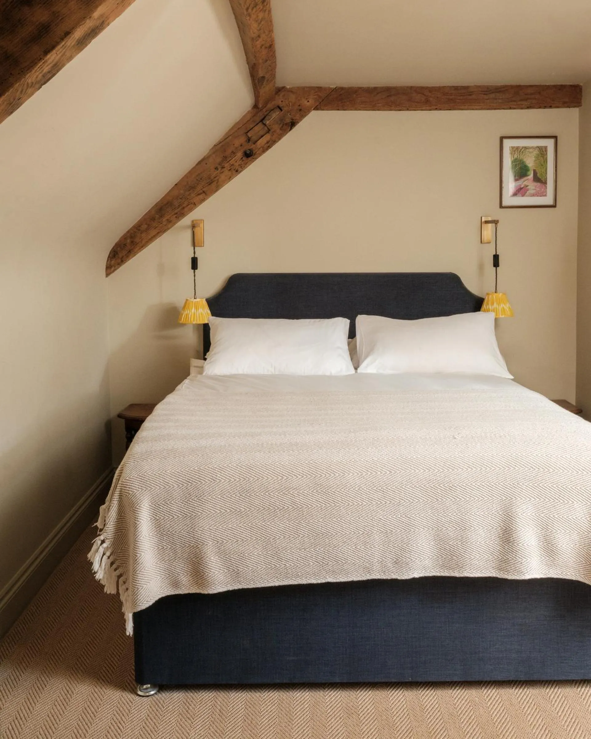 Bedroom, Bed in The Bell & Crown