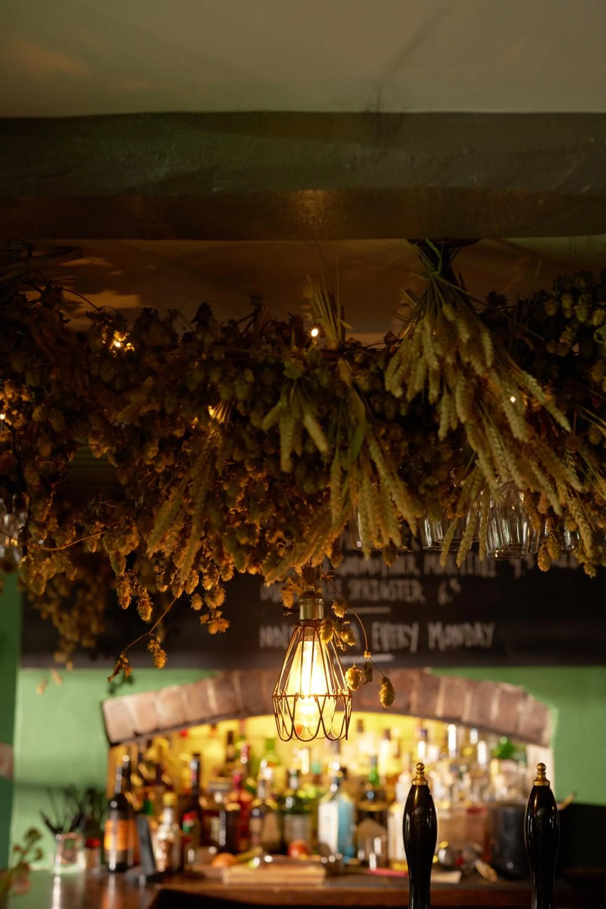 Lounge or bar in The Bell & Crown