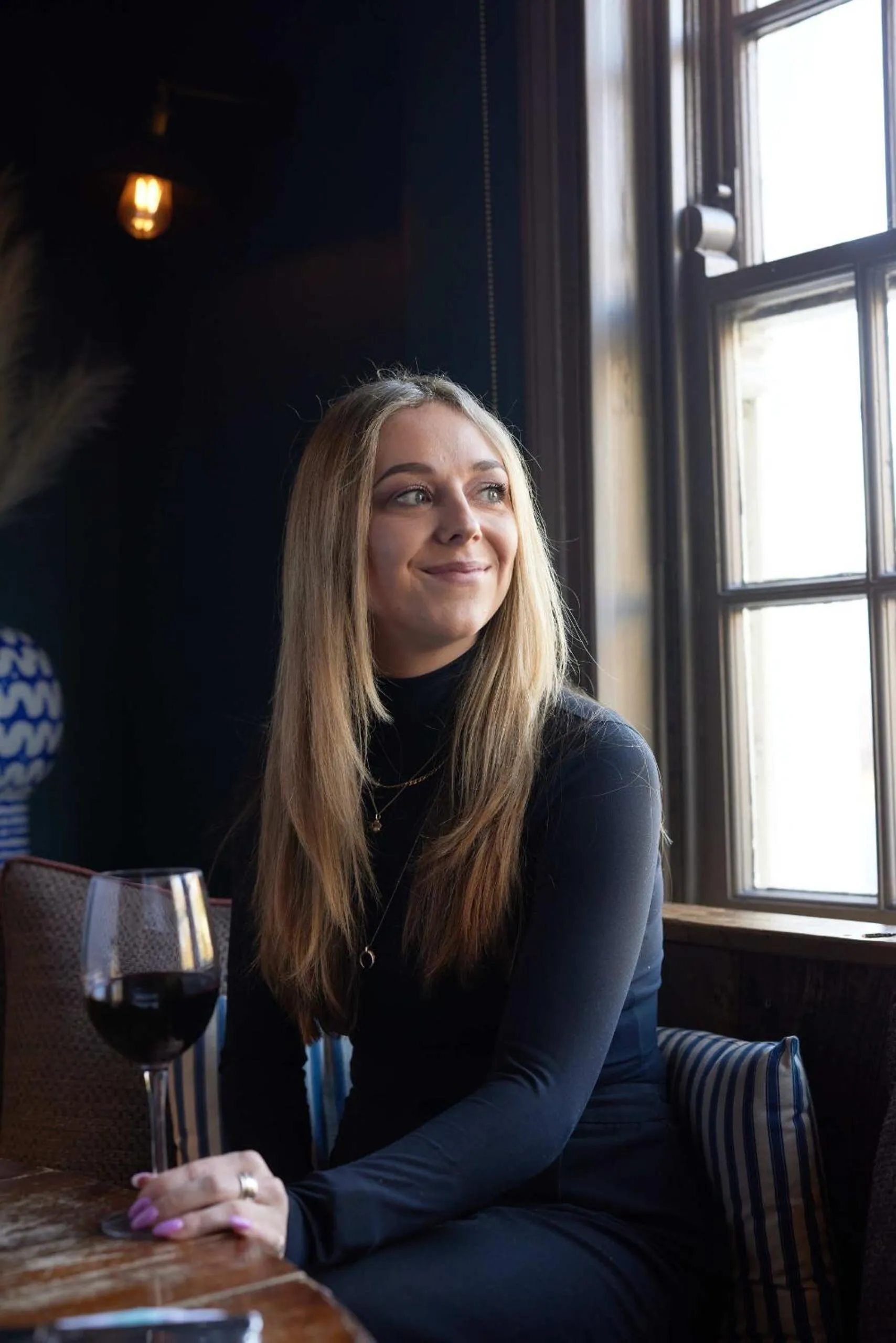 Lounge or bar in The Bell & Crown