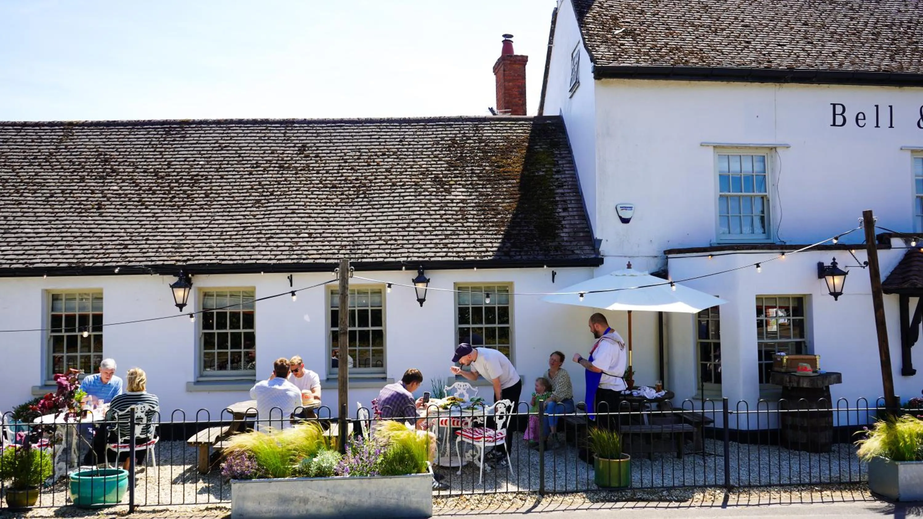 Property building in The Bell & Crown