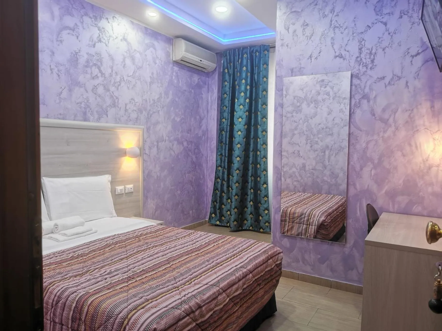 Photo of the whole room, Bed in Hotel Orchidea