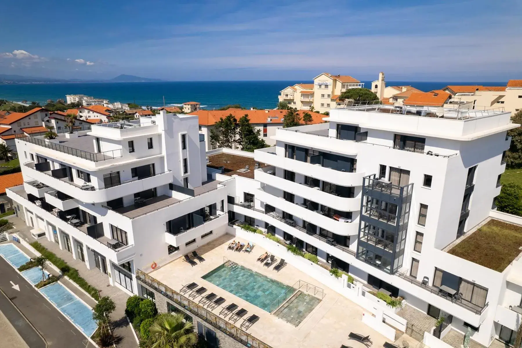 Property building in Nemea Appart Hotel Les Hauts de Milady Biarritz Property building in Nemea Appart Hotel Les Hauts de Milady Biarritz