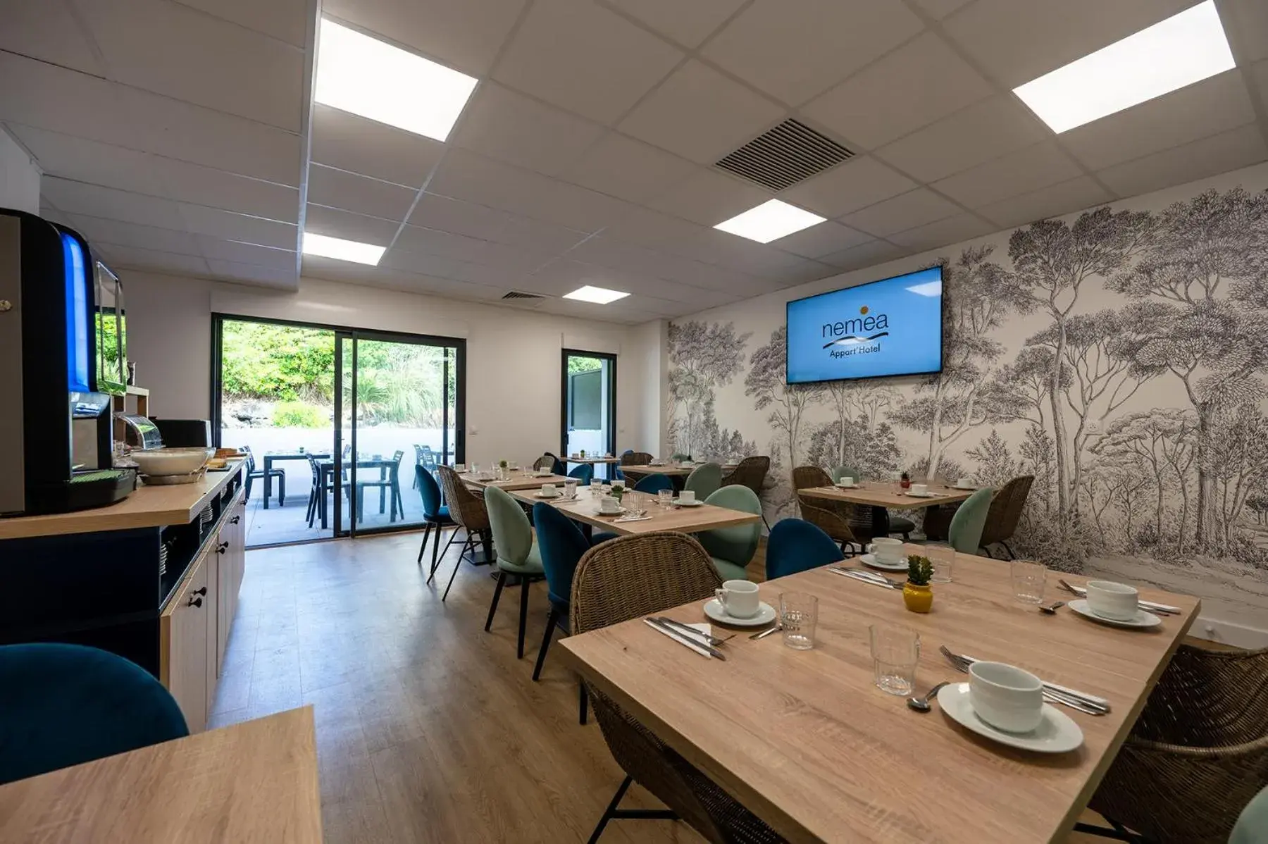 Breakfast in Nemea Appart Hotel Les Hauts de Milady Biarritz Breakfast in Nemea Appart Hotel Les Hauts de Milady Biarritz