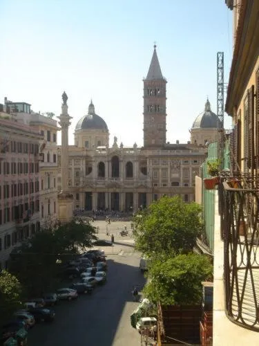 Nearby landmark in Hotel d'Este