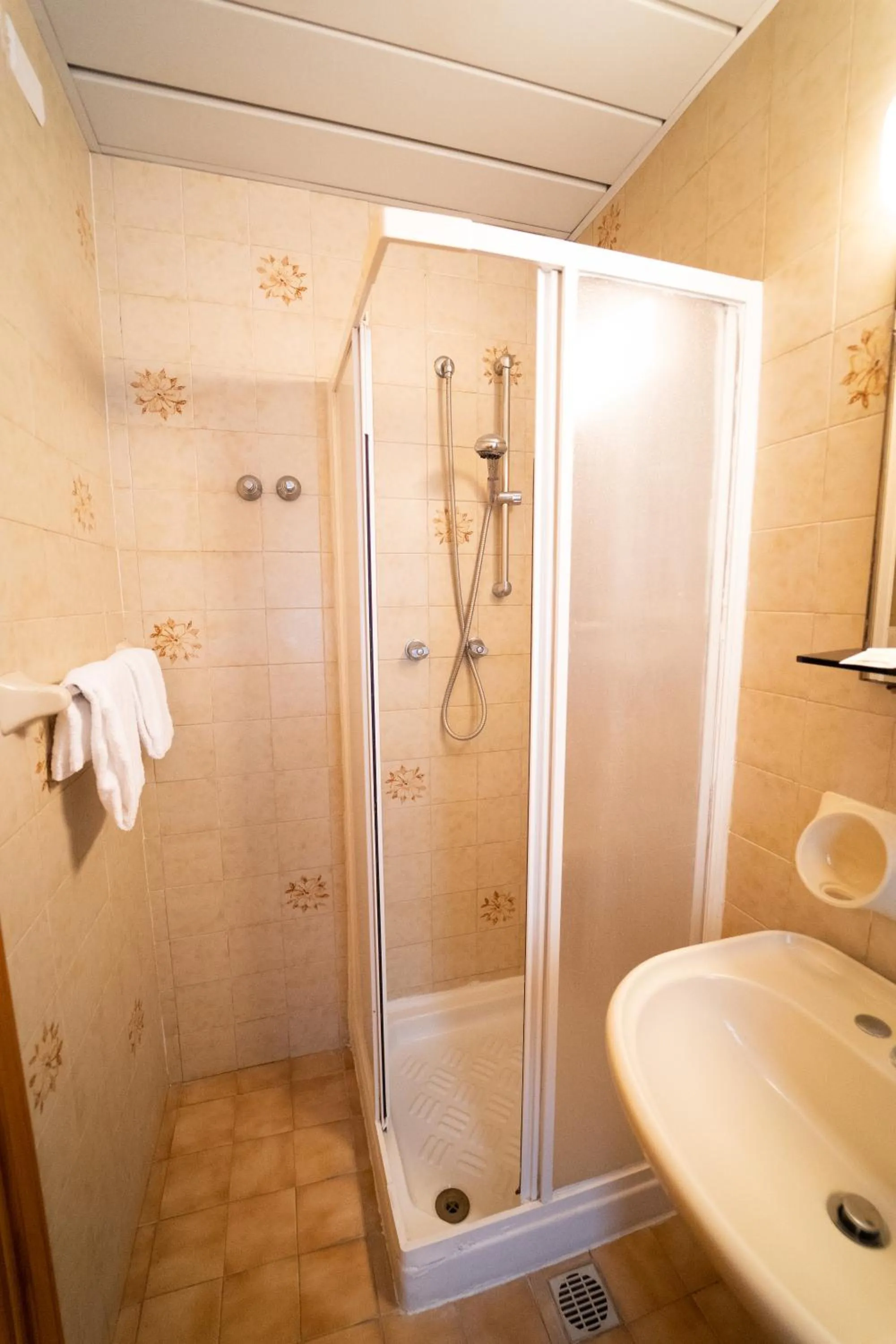 Bathroom in Hotel San Pietro