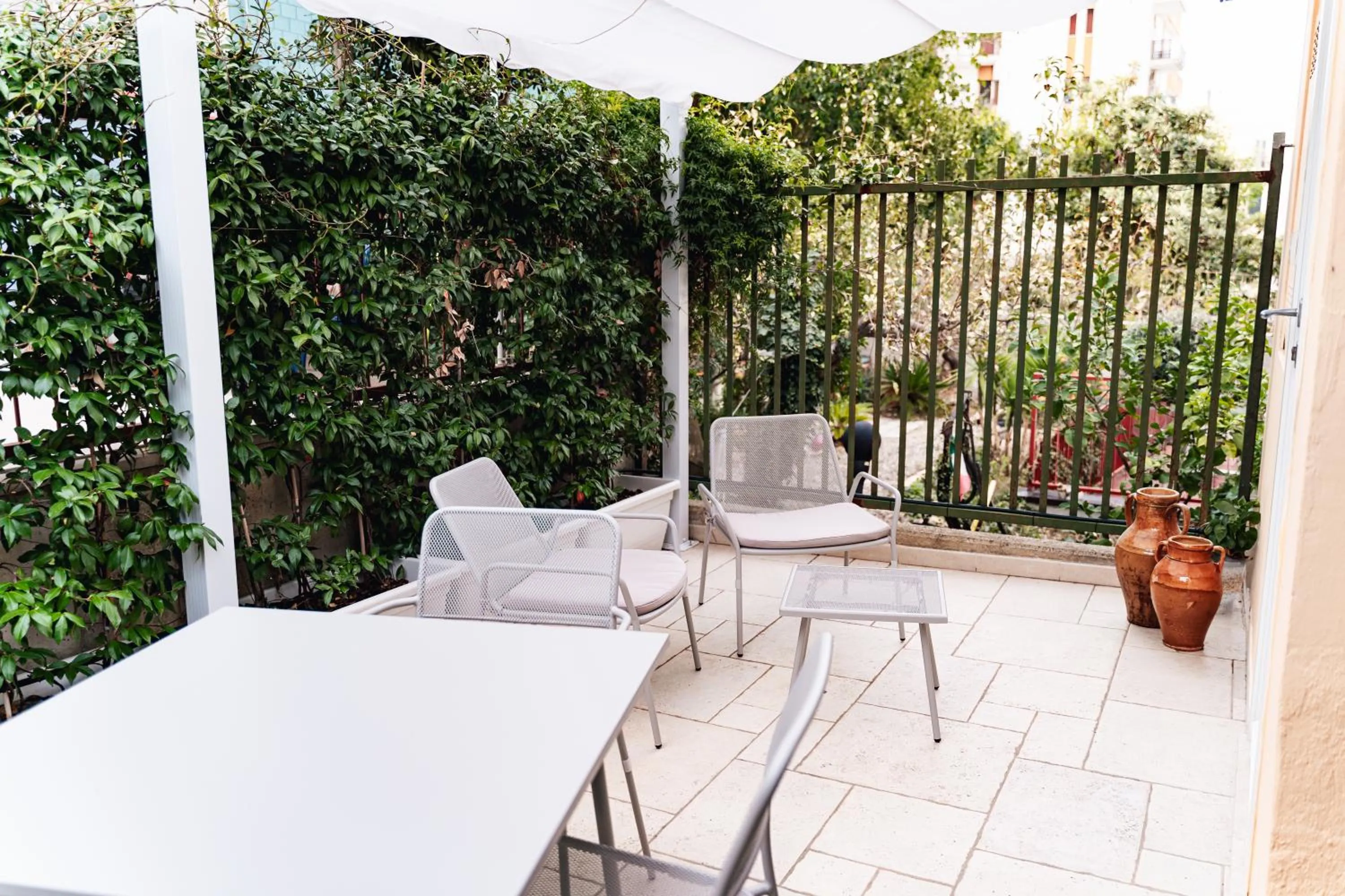 Garden in Le Vie Del Centro Luxury Room