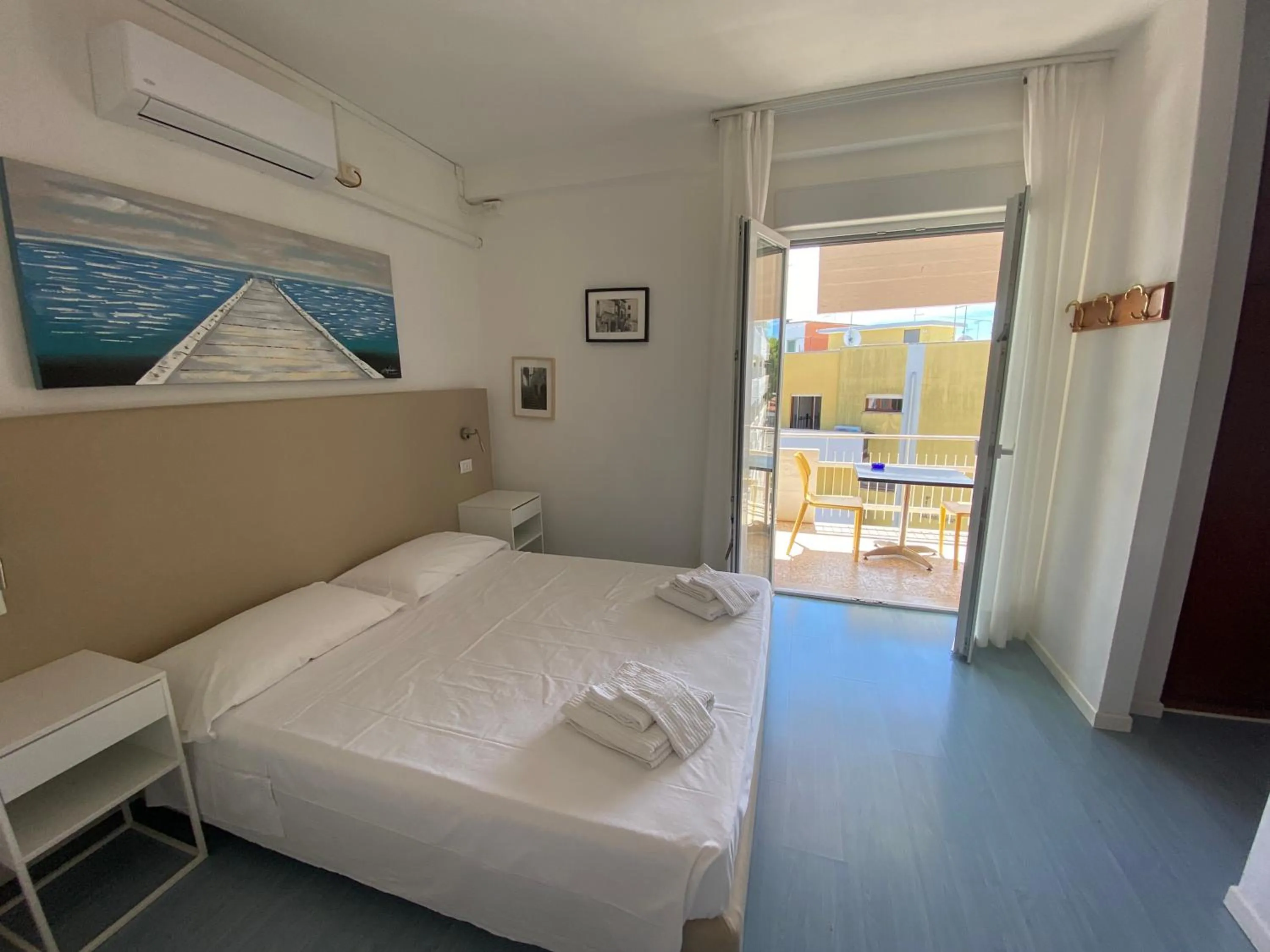 Photo of the whole room, Bed in Hotel Helvetia