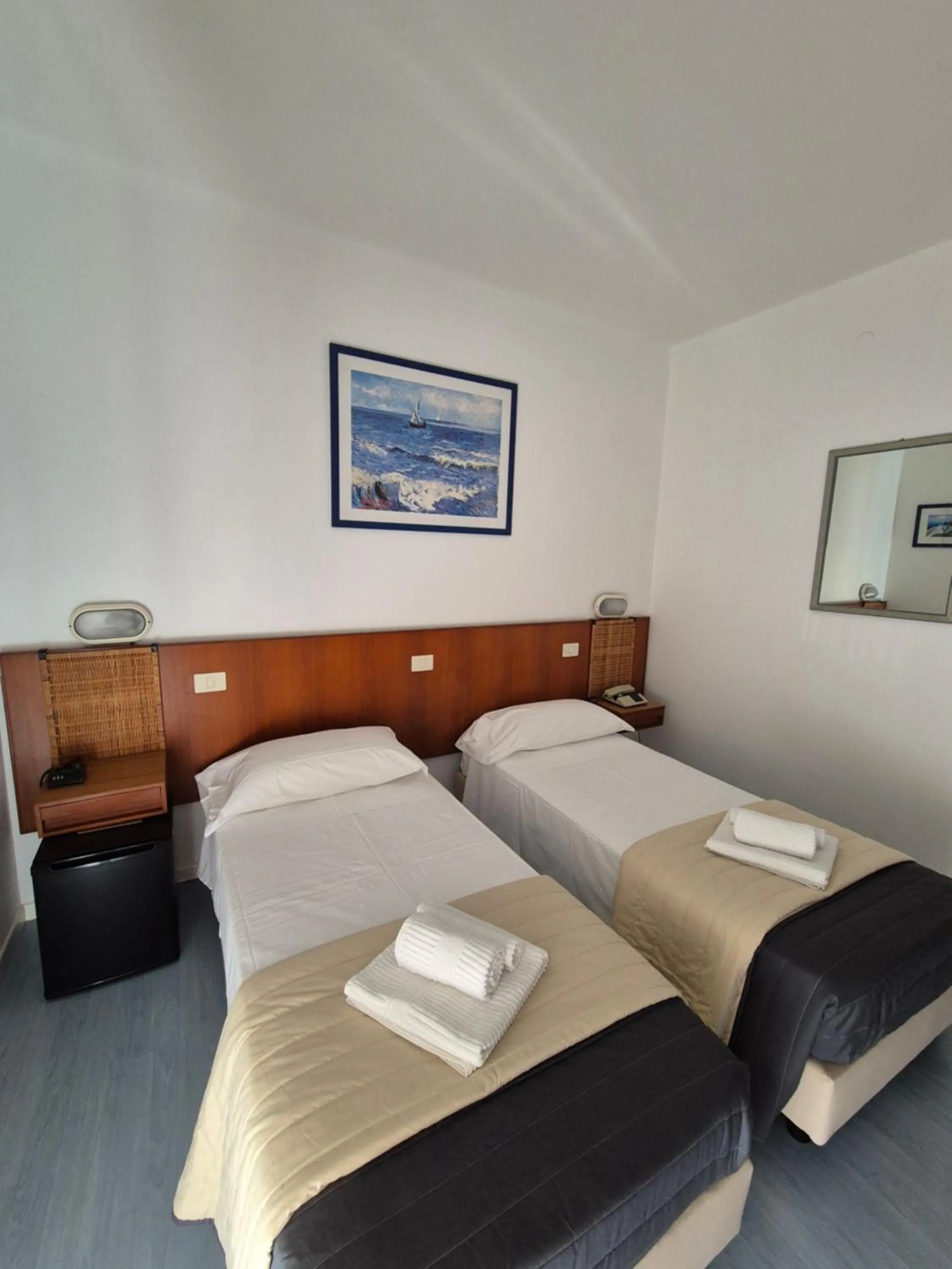 Bedroom, Bed in Hotel Helvetia