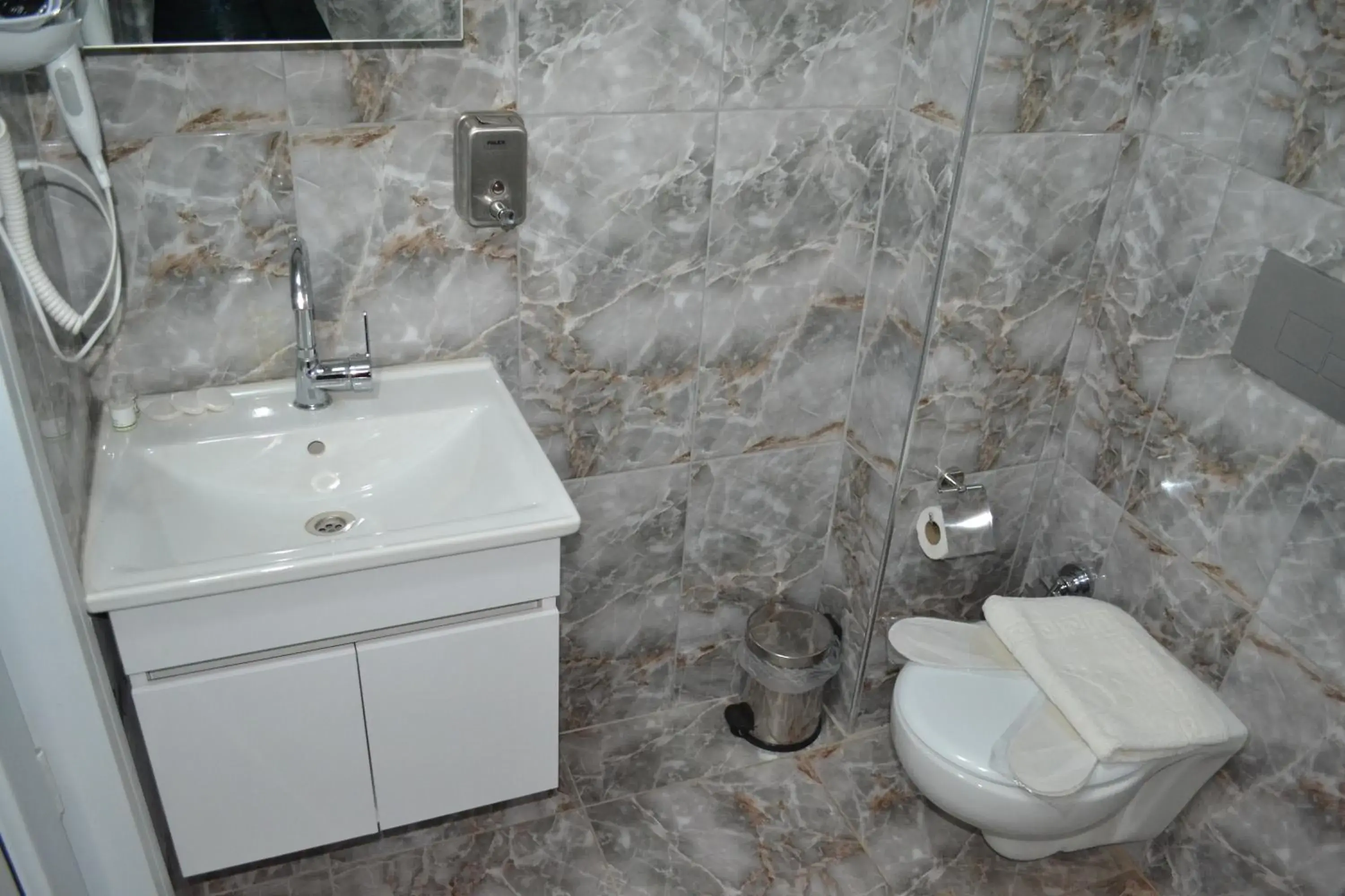 Bathroom in Bona Sera Hotel Bathroom in Bona Sera Hotel