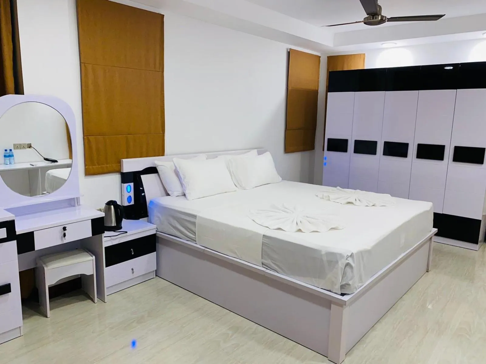 Photo of the whole room, Bed in Marine Holiday