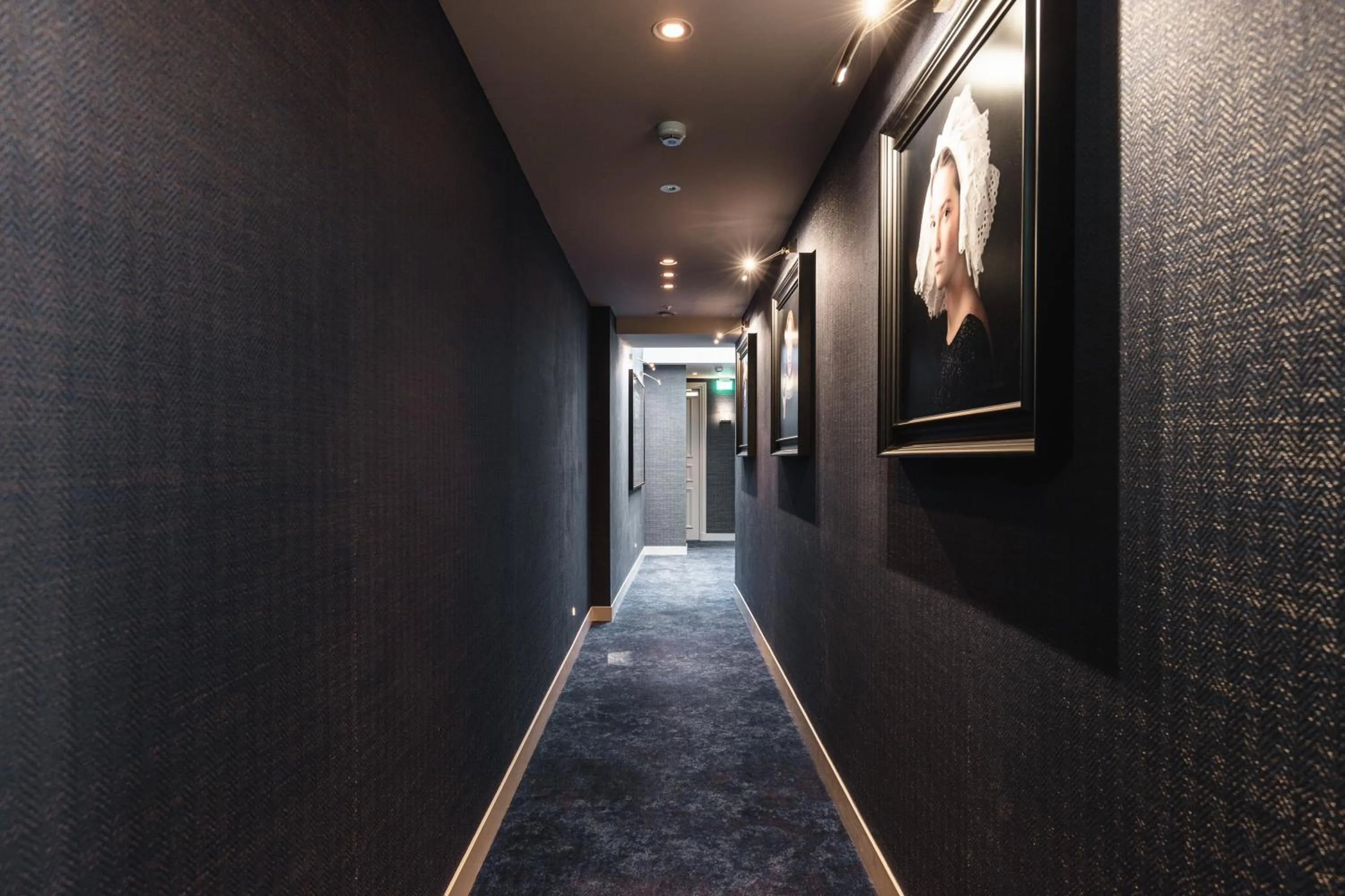 Area and facilities in Hotel 717