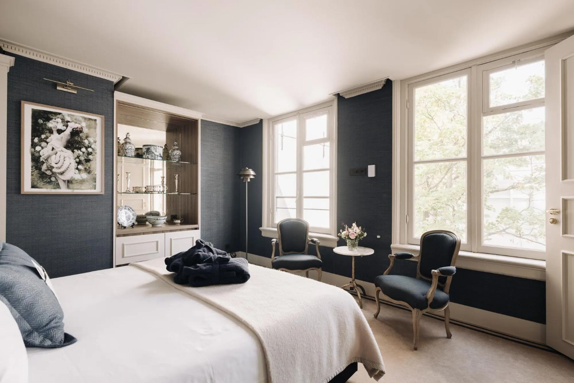 Photo of the whole room, Bed in Hotel 717