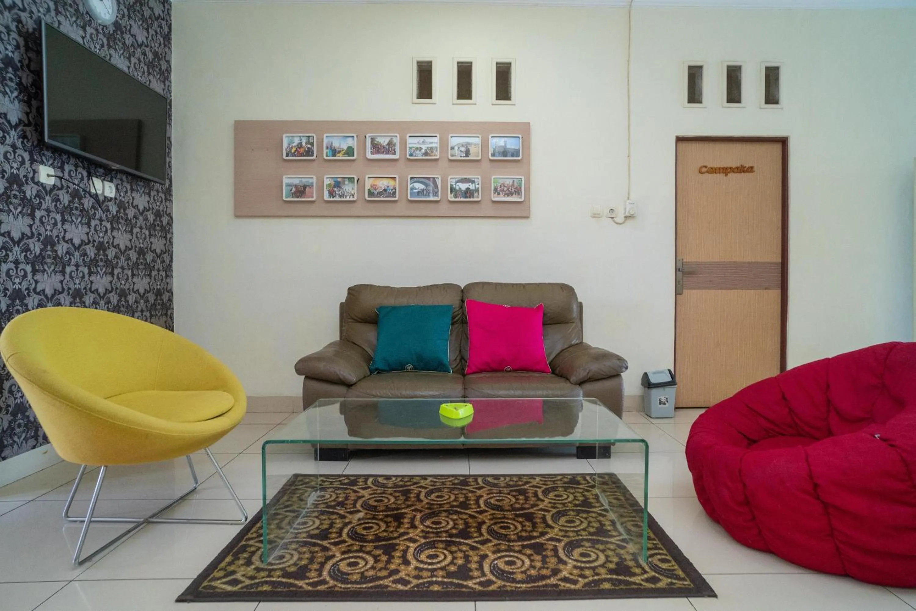 RedDoorz Syariah Near Lapangan Dwiwarna Barabai