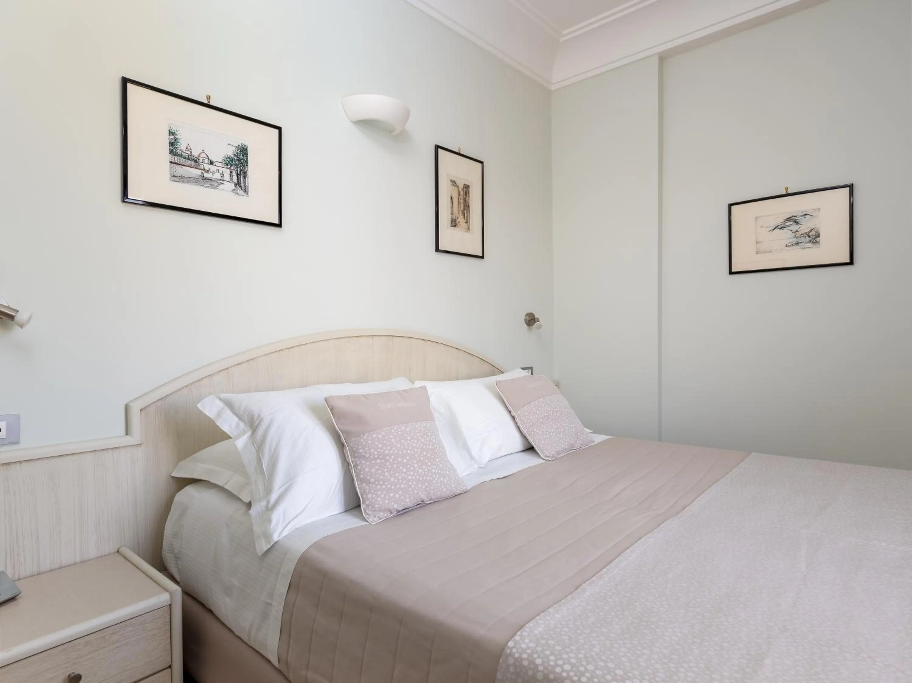 Bedroom, Bed in Hotel Gardenia Sorrento, Ascend Hotel Collection