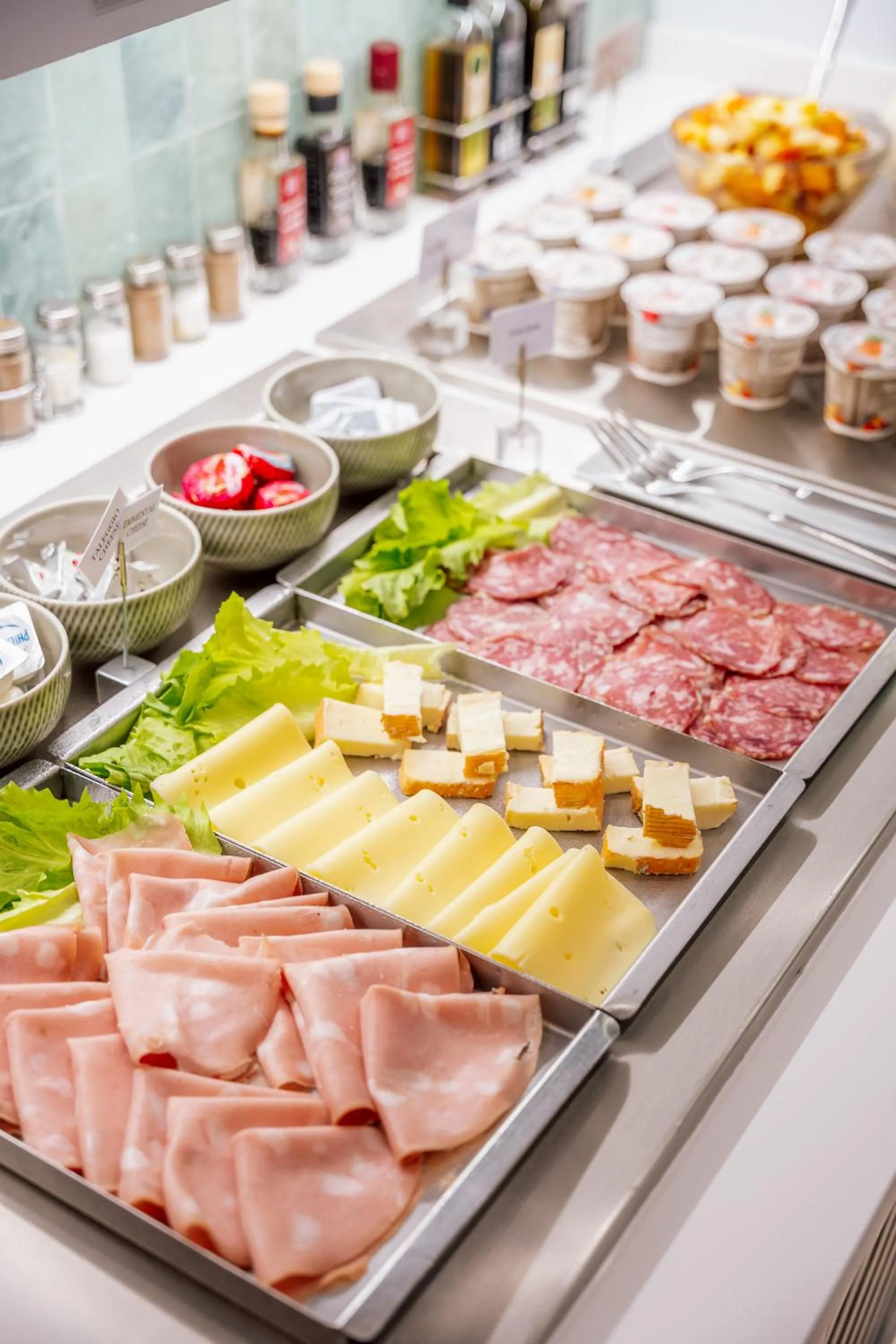 Buffet breakfast in Hotel Gardenia Sorrento, Ascend Hotel Collection