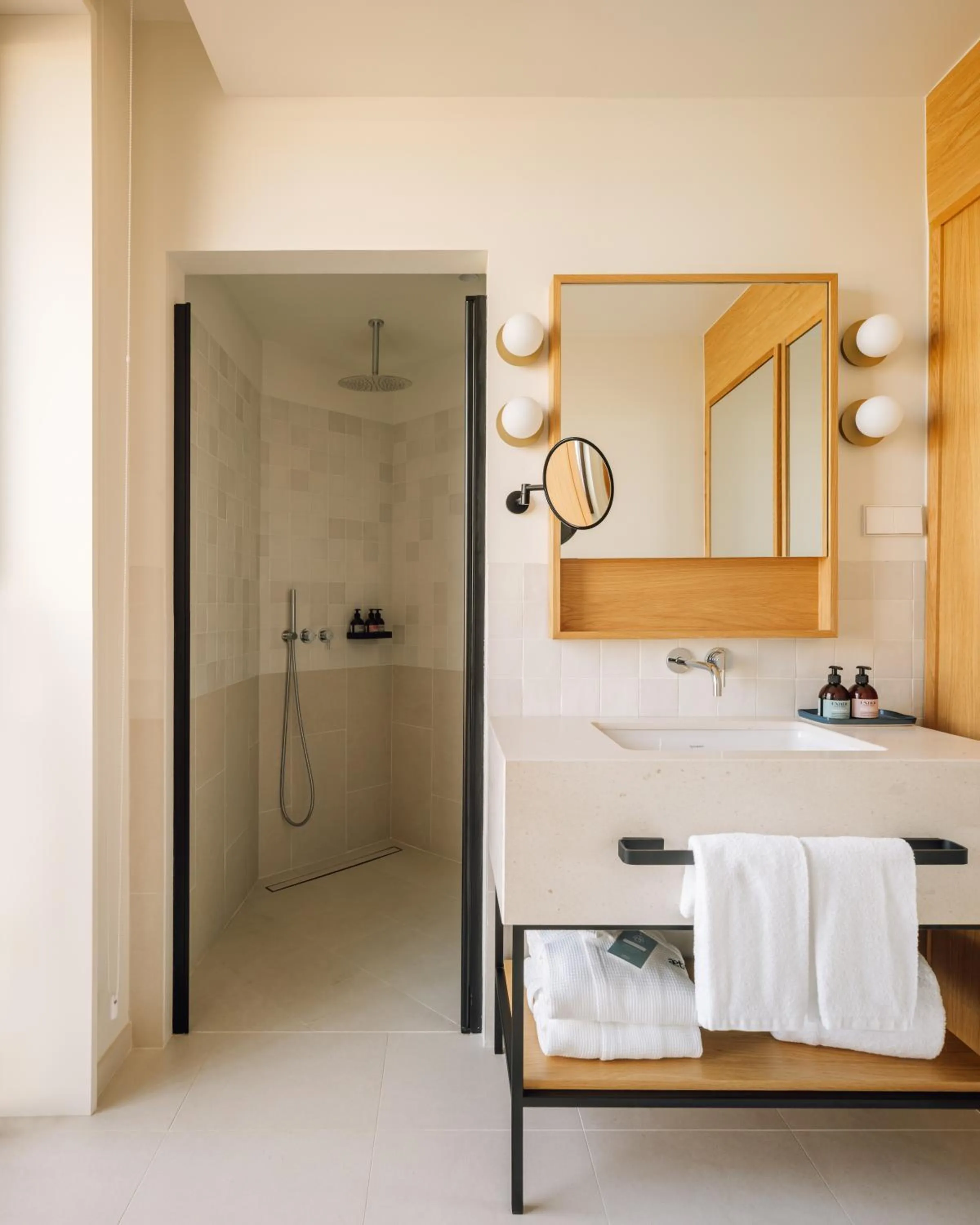 Bathroom in Aethos Ericeira